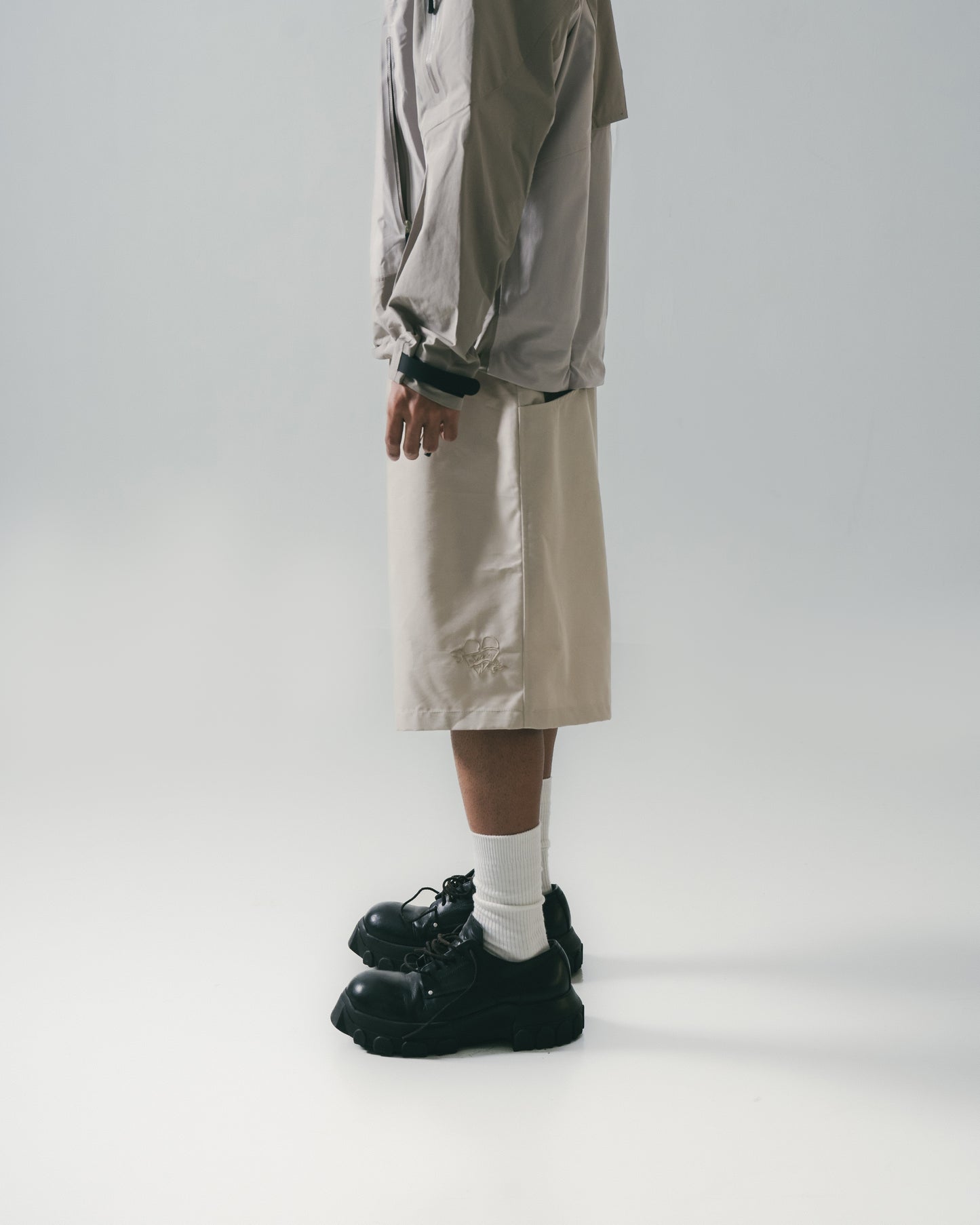 
                  
                    Half & Wide Cut Chino Khaki 【M25-08KA】
                  
                