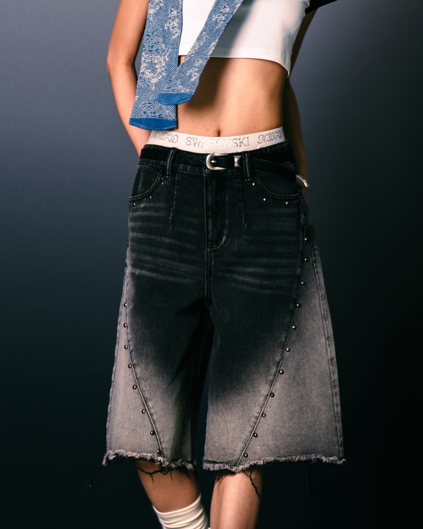 
                  
                    Twist Amphibole Jorts Charcoal【L25-20CH】
                  
                