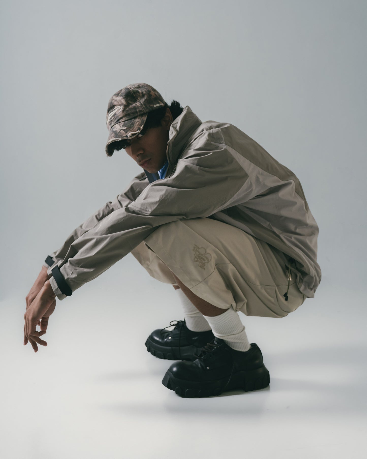 
                  
                    Half & Wide Cut Chino Khaki 【M25-08KA】
                  
                
