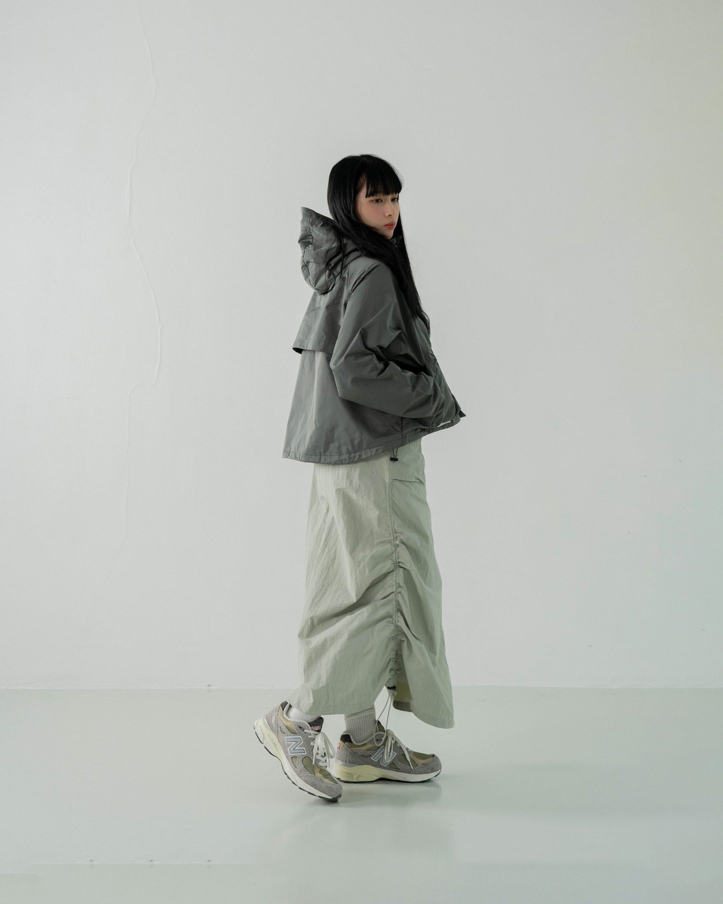
                  
                    Tech Cropped Windbreaker Grey【L23-33GY】
                  
                
