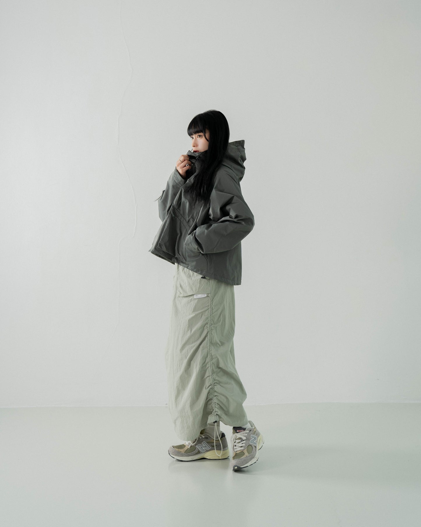 
                  
                    Tech Cropped Windbreaker Grey【L23-33GY】
                  
                