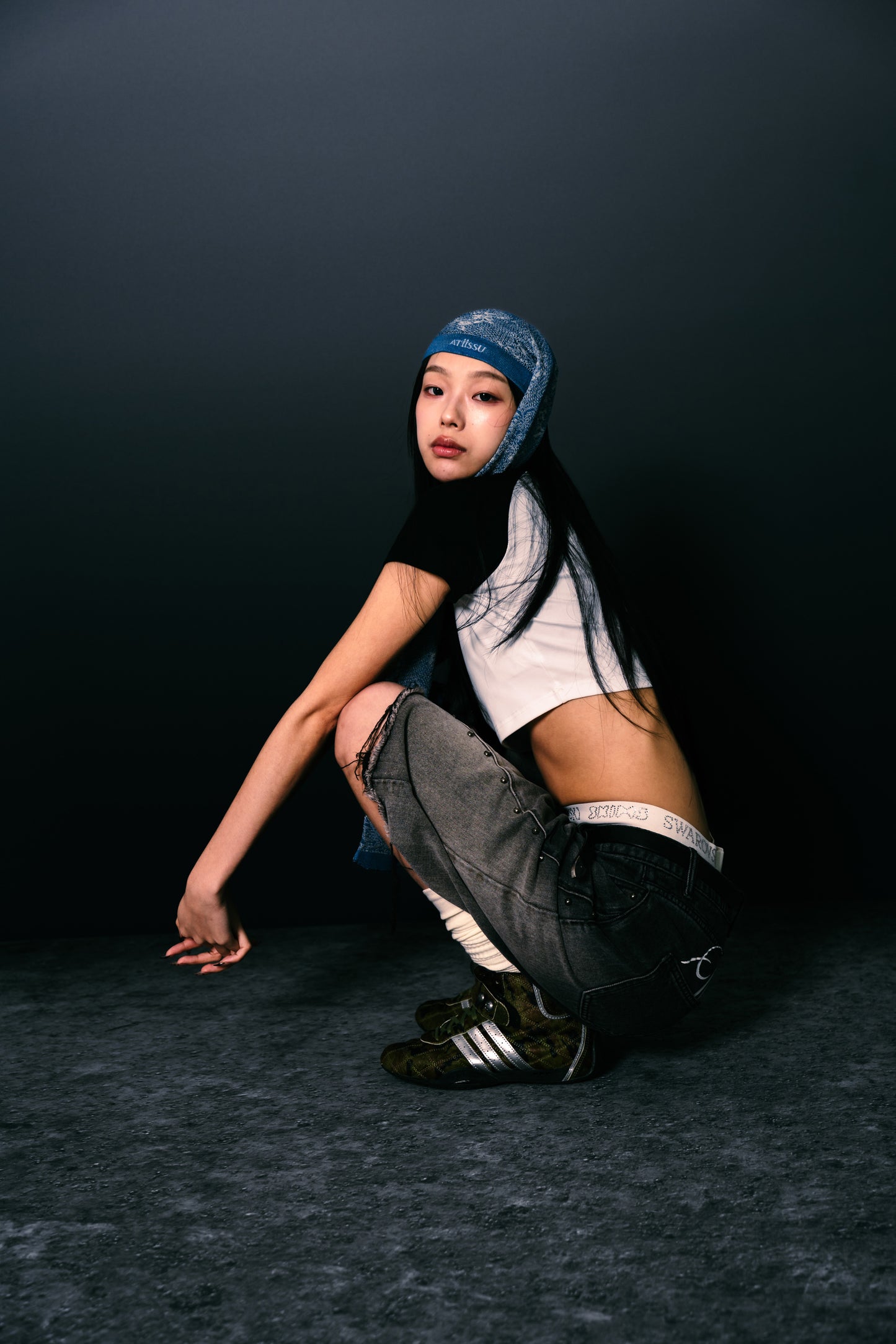 
                  
                    Twist Amphibole Jorts Charcoal【L25-20CH】
                  
                