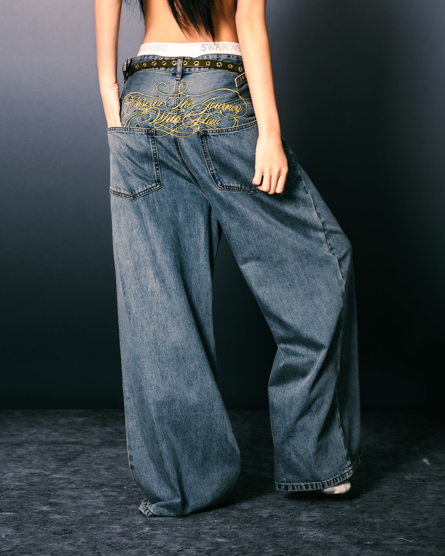 
                  
                    Low-Rise Wide-Leg Jeans Light Indigo【L25-29LI】
                  
                