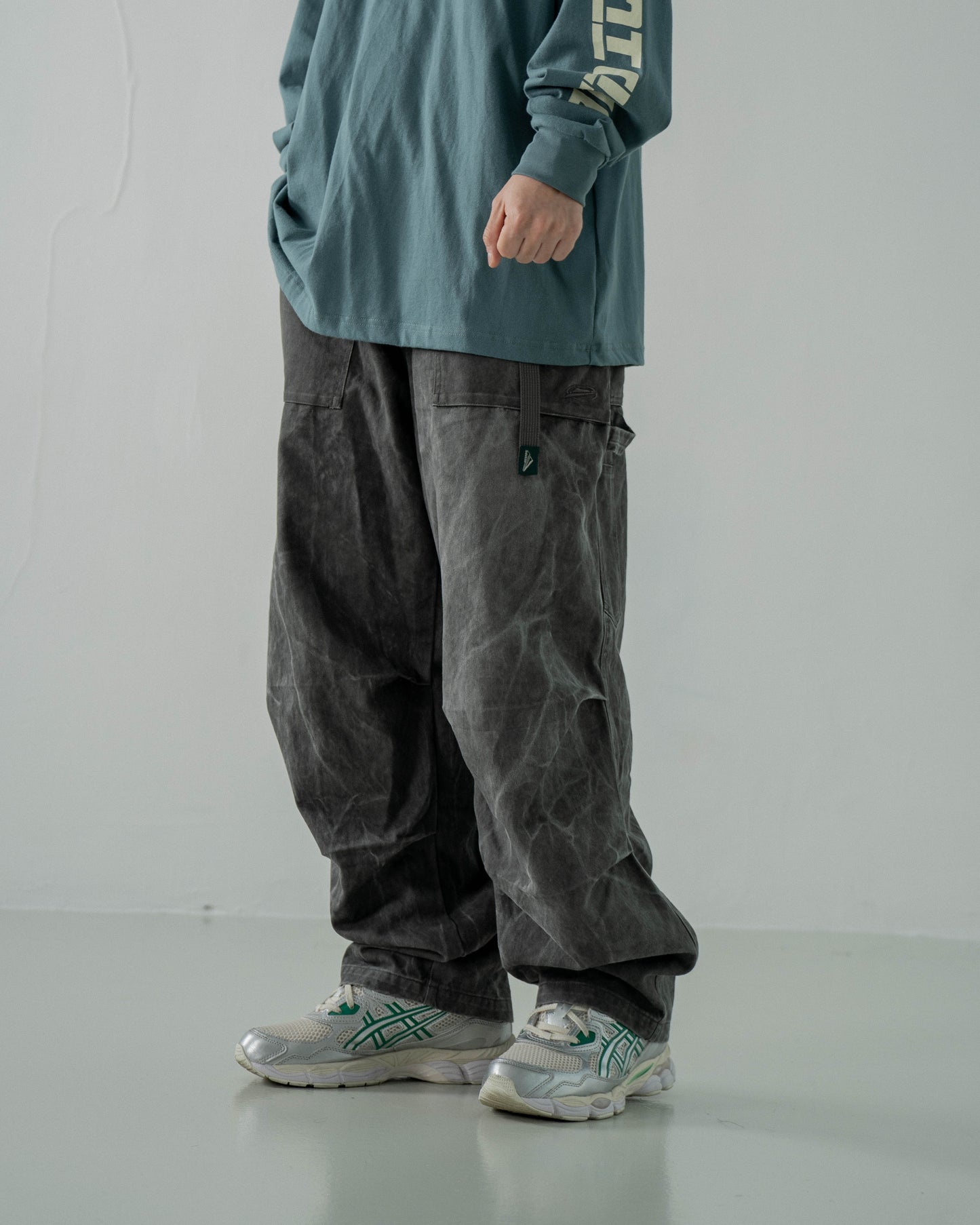 
                  
                    Dusty Washed Trousers Dust Grey【M23-54DG】
                  
                