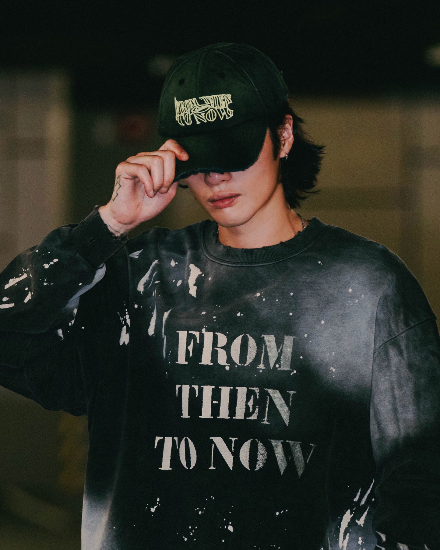 
                  
                    Wash Faded Slogan Crewneck Black【SENxTM-04BK】
                  
                