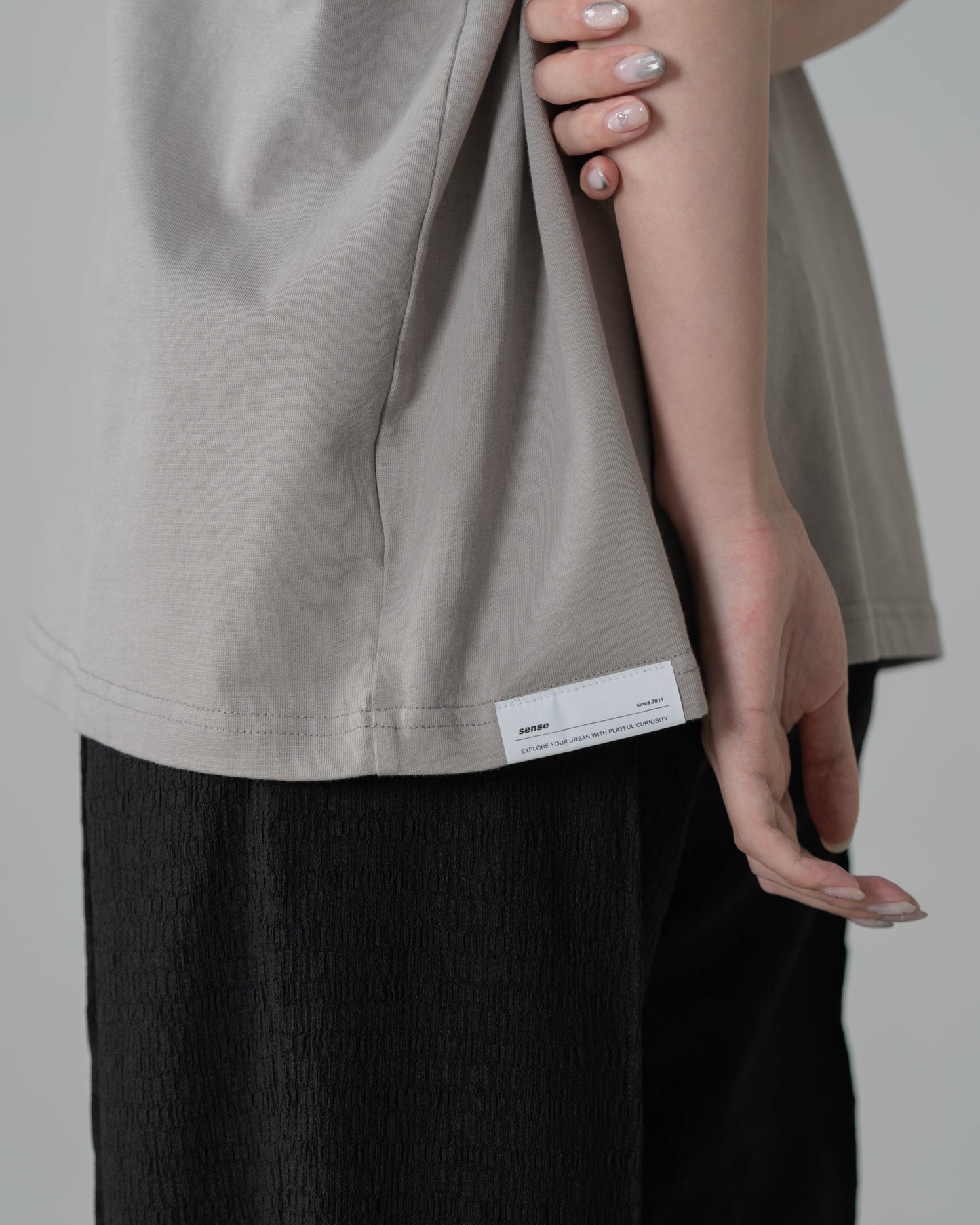 
                  
                    Short Sleeve Print Tee Khaki【L23-T03KA】
                  
                