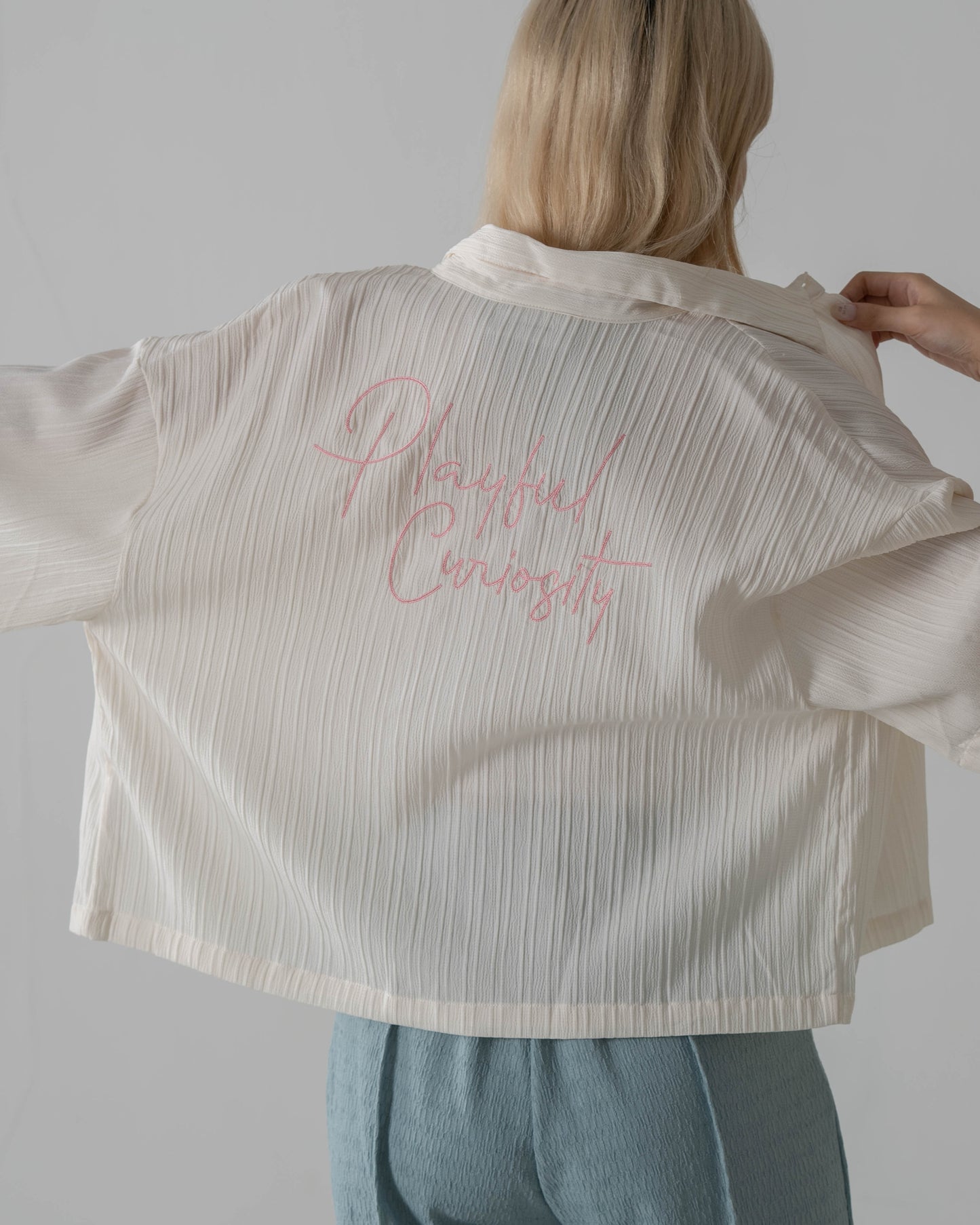 
                  
                    Jacquard SS Shirt Cream【L23-20CM】
                  
                