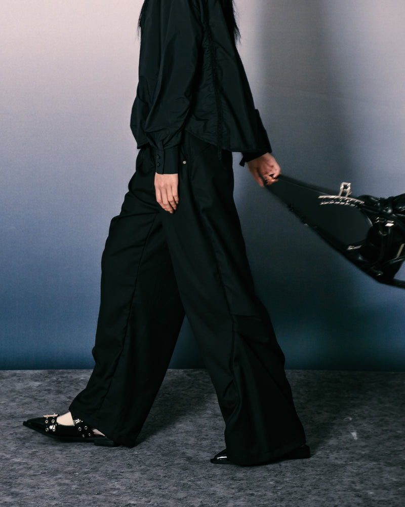 
                  
                    Phantom Fold Trousers Black【L25-35BK】
                  
                