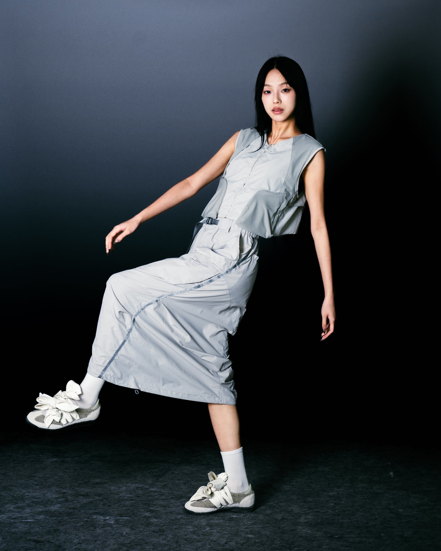 
                  
                    Paneled Dart Vest Fog Grey【L25-12FG】
                  
                