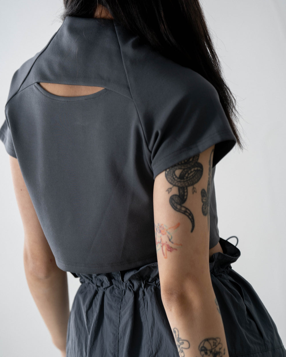 Logo Zip Cropped Top Grey【L24-T02GY】