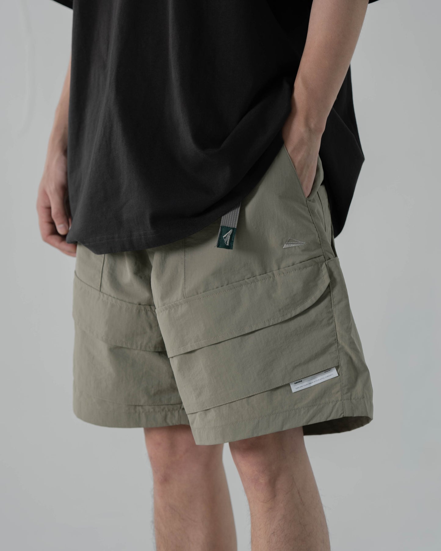 
                  
                    Tech Multi Shorts Khaki【M23-15KA】
                  
                