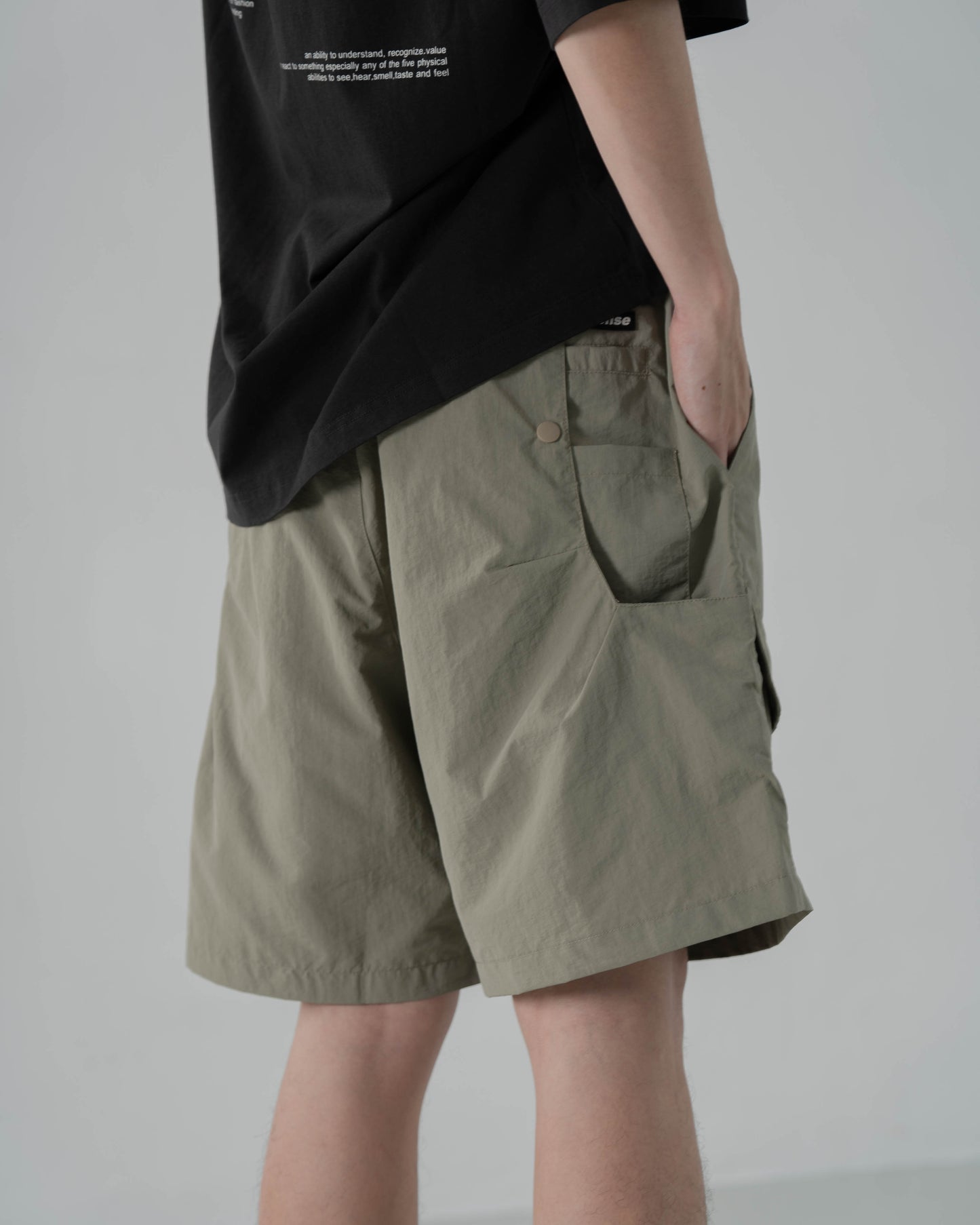 
                  
                    Tech Multi Shorts Khaki【M23-15KA】
                  
                