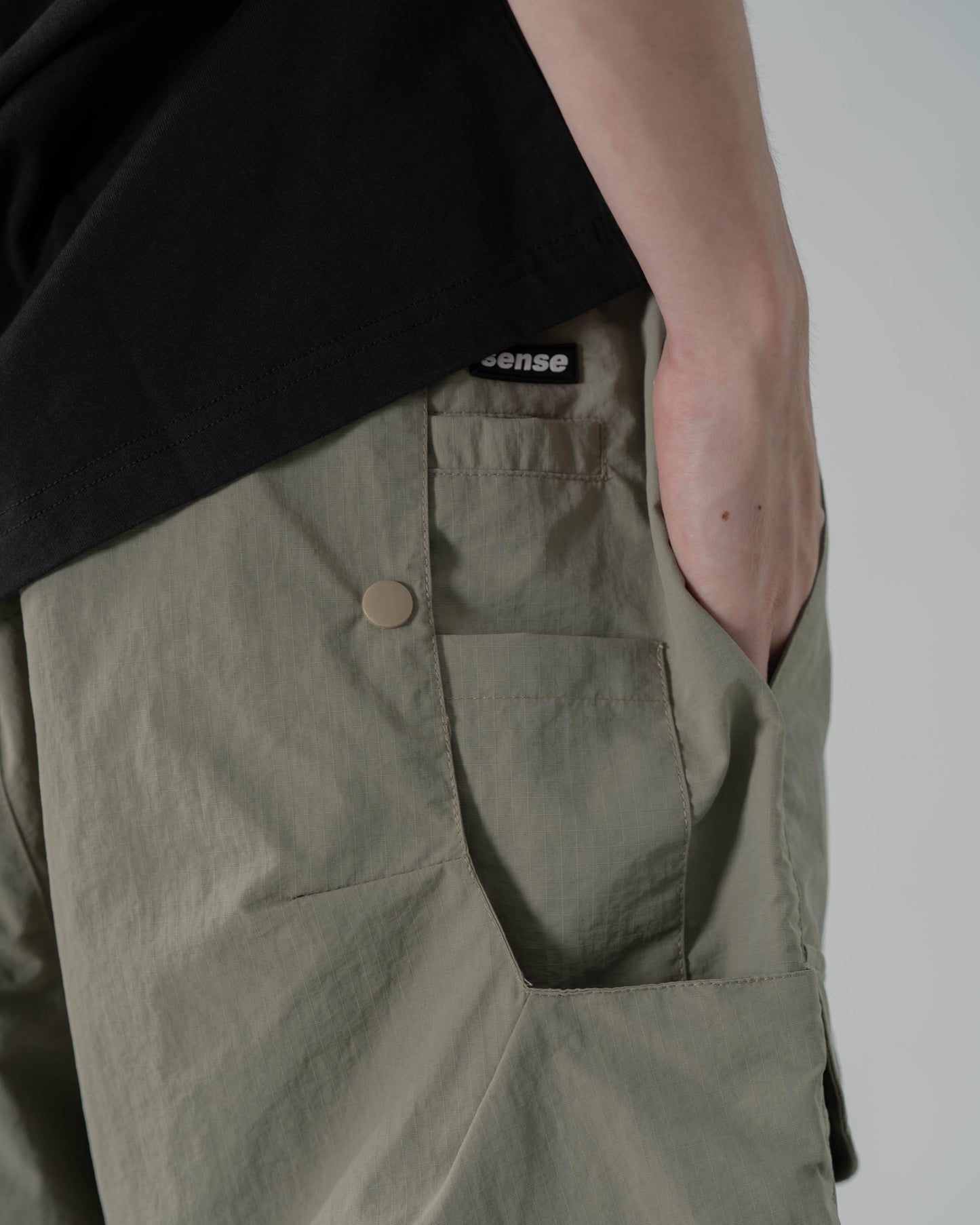 
                  
                    Tech Multi Shorts Khaki【M23-15KA】
                  
                