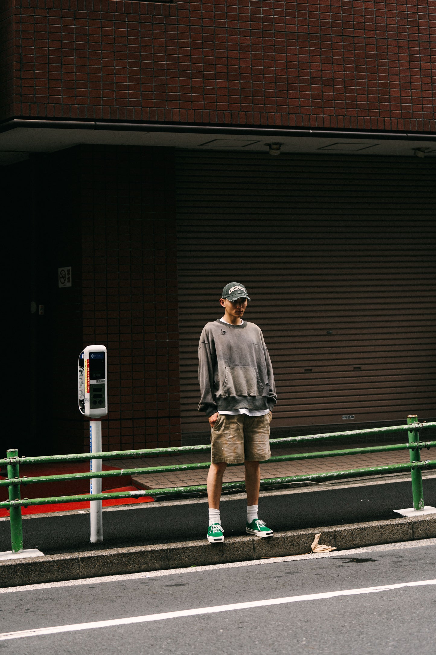 
                  
                    Distressed Crew Neck Charcoal【M24-50CH】
                  
                