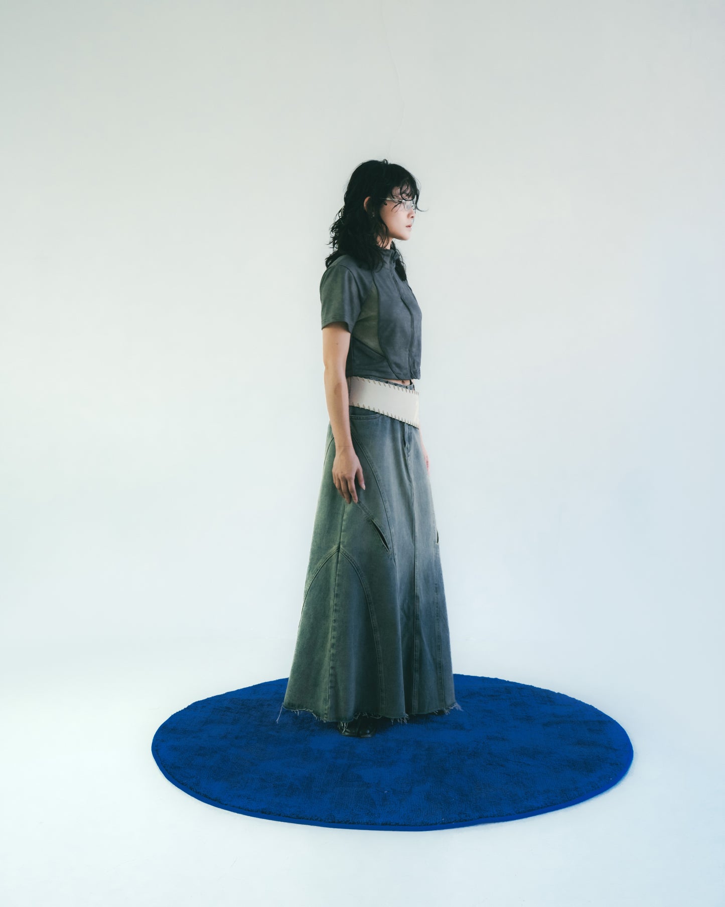
                  
                    Twist Hole Denim Mermaid Skirt Light Indigo【L24-56LI】
                  
                