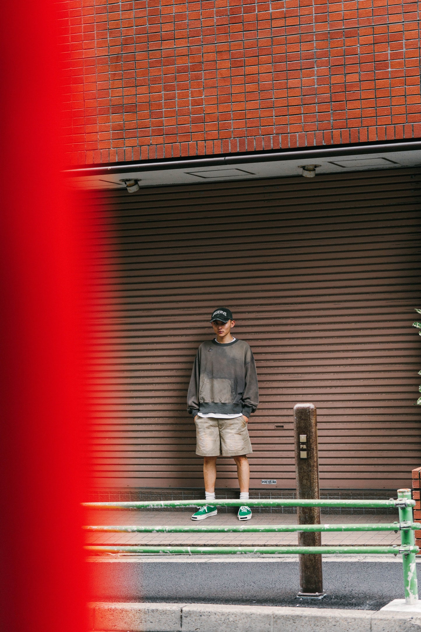 
                  
                    Distressed Crew Neck Charcoal【M24-50CH】
                  
                