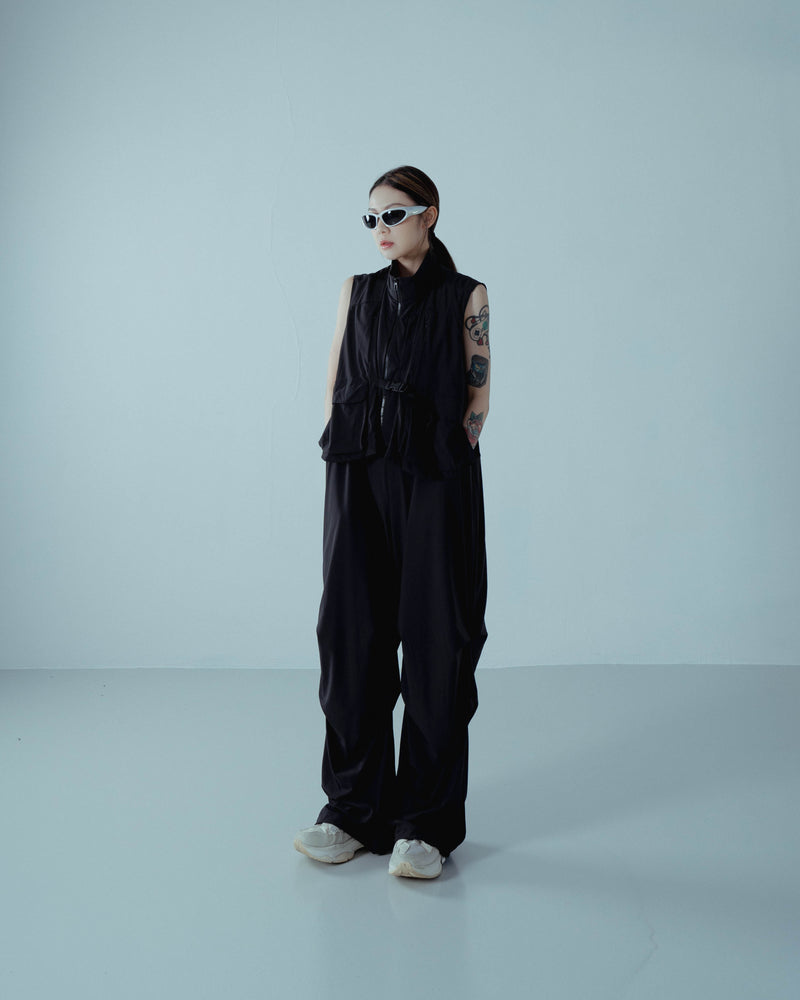 
                  
                    Flightsuit with Tactical Vest black【L23-16bk】
                  
                