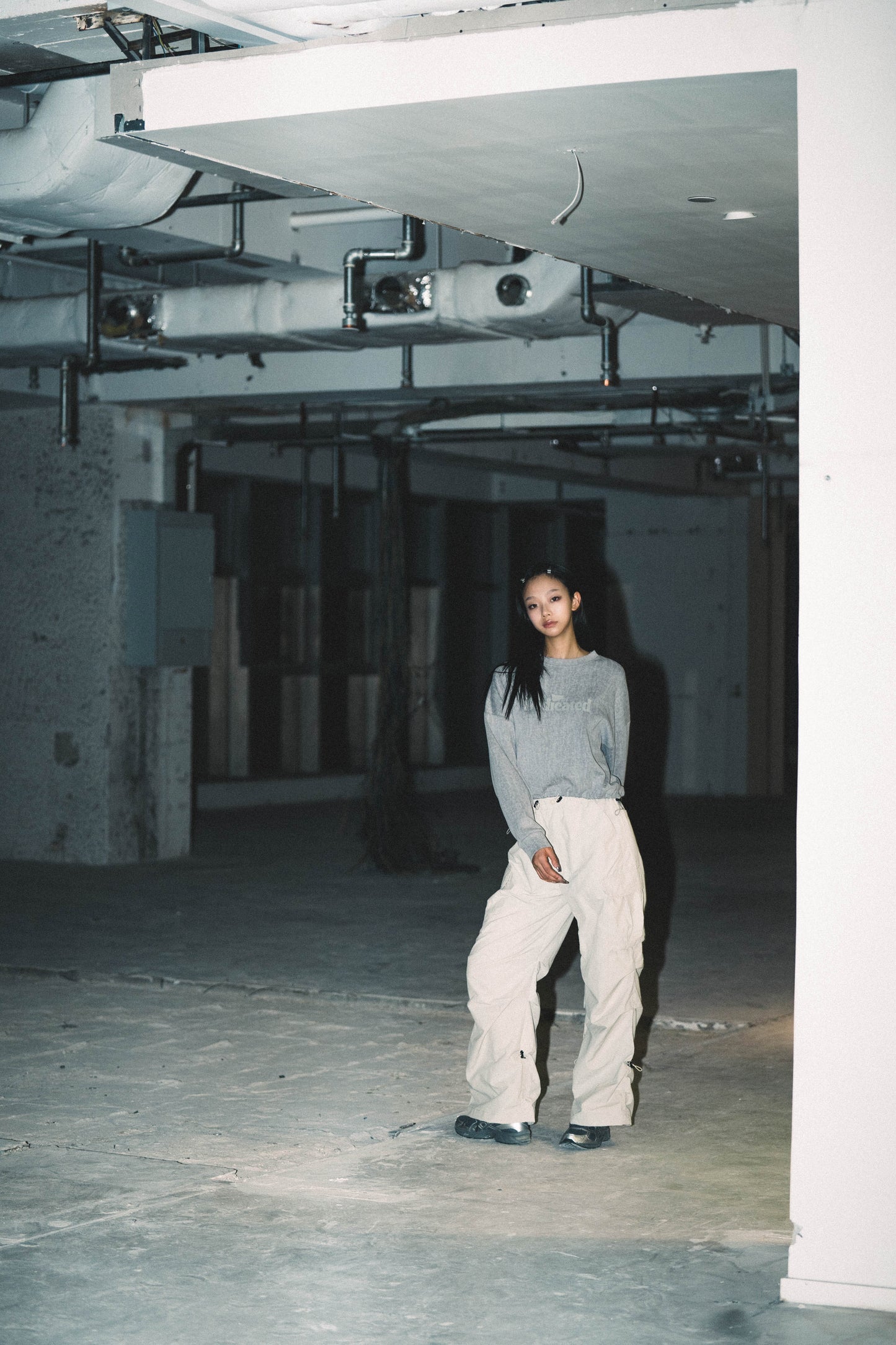 
                  
                    Wide Cut Parachute Cargo Pants Ivory【L23-38Iv】
                  
                