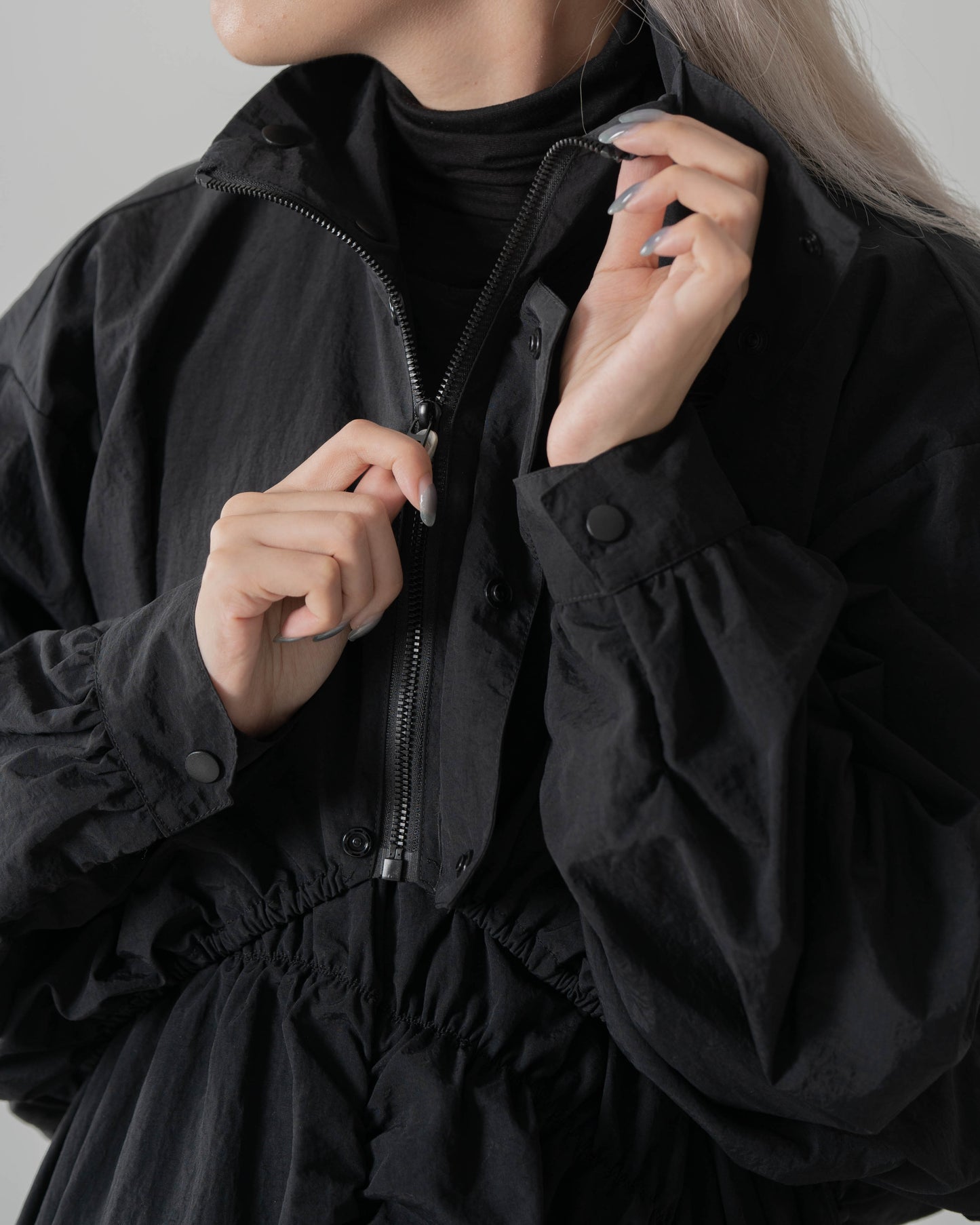 
                  
                    Sporty Turtleneck Elastic Jacket Black 【L23-41BK】
                  
                