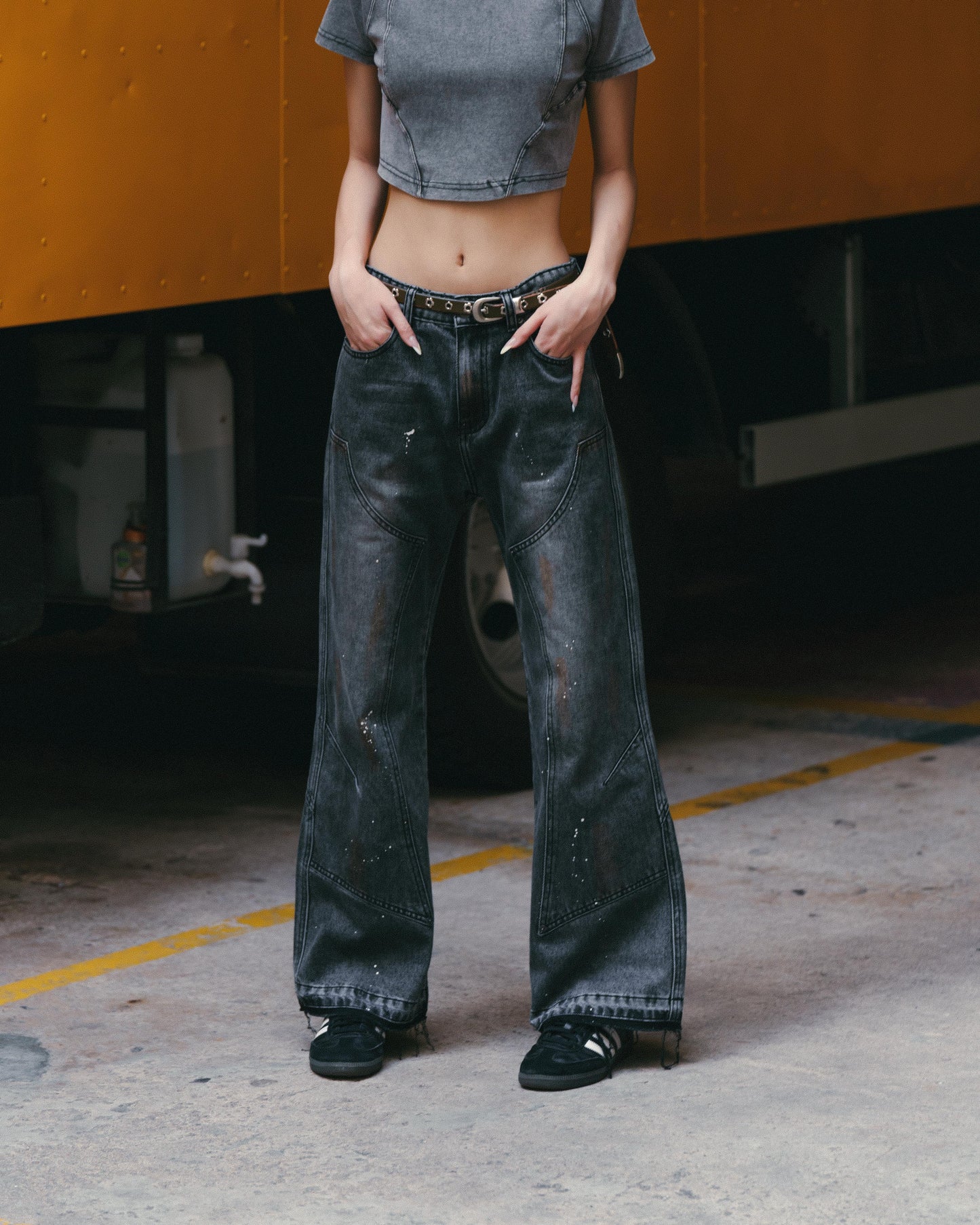 
                  
                    UNISEX Double Knee Bootcut And Flare Jeans Dark Grey【L24-26DG】
                  
                
