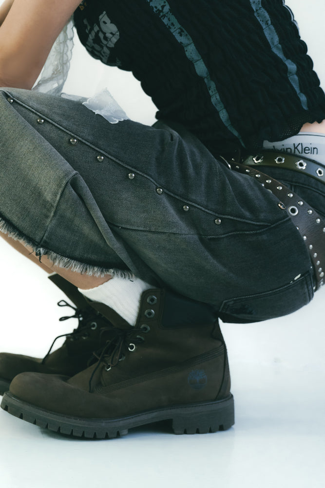 
                  
                    Twist Amphibole Jorts Charcoal【L25-20CH】
                  
                