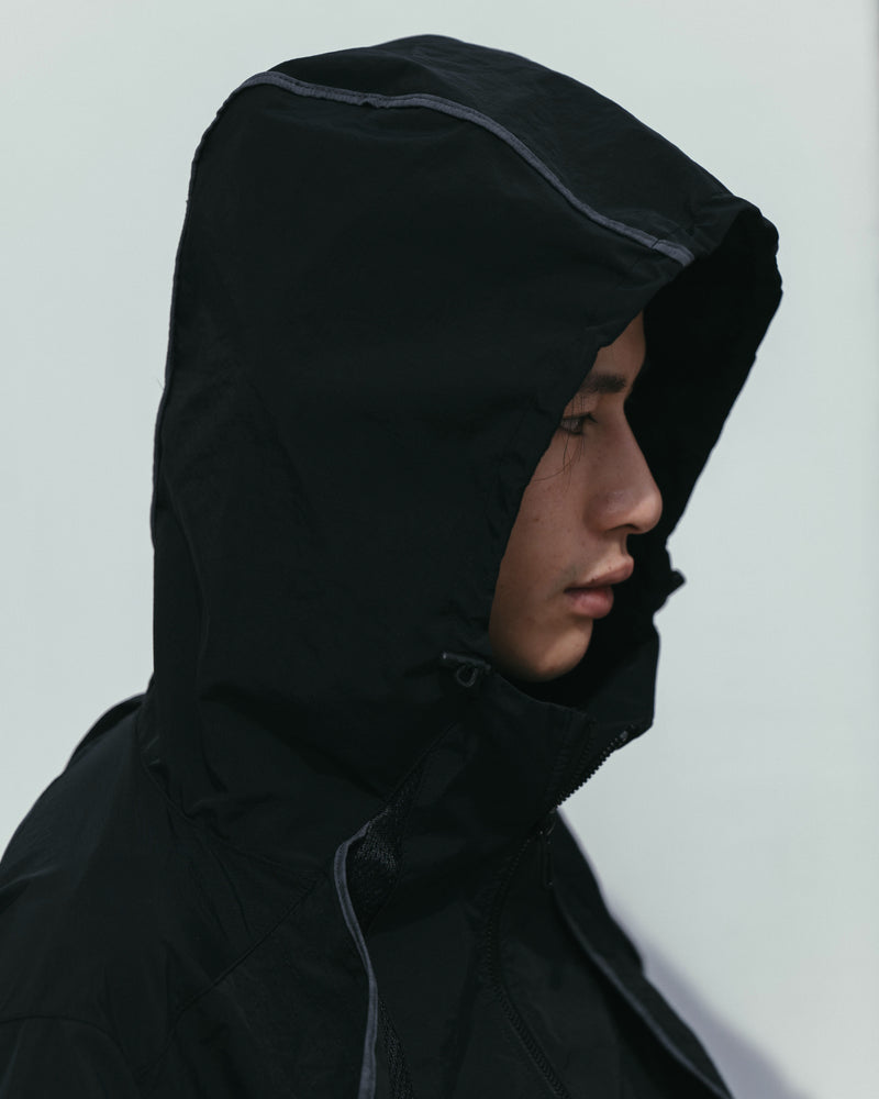 
                  
                    Paneled Lightweight Hooded Jacket Black【L25-39BK】
                  
                