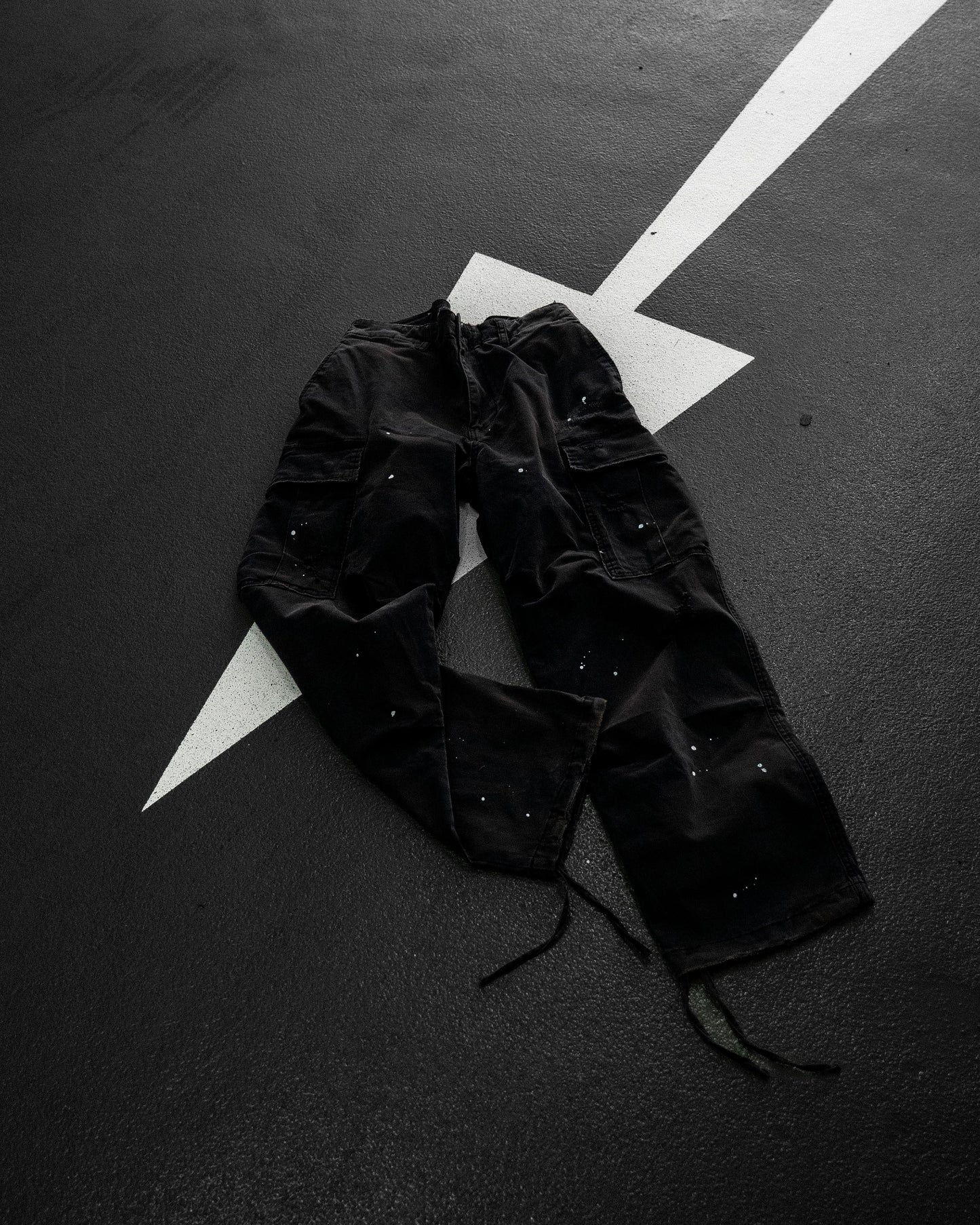 
                  
                    Heavy Dirty Wash Cargo Pants Dull Black【M24-18BK】
                  
                