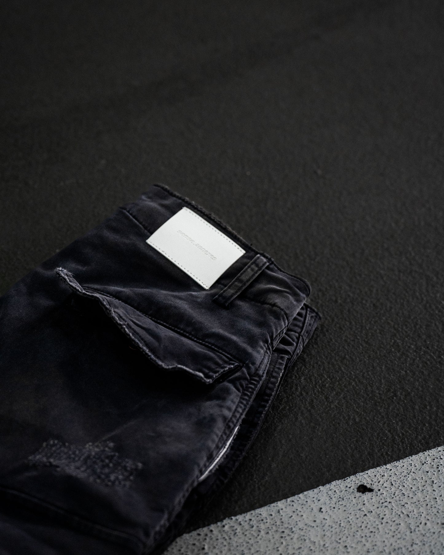 
                  
                    Heavy Dirty Wash Cargo Pants Dull Black【M24-18BK】
                  
                