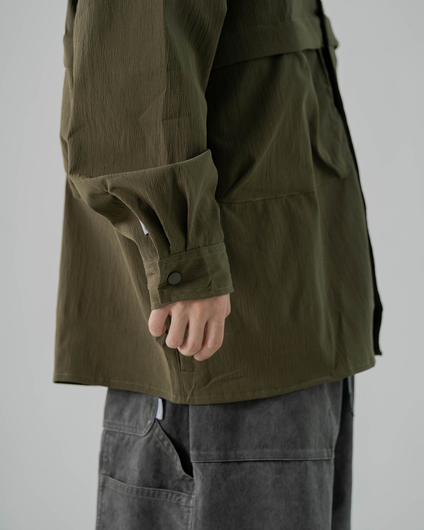 
                  
                    Flad Pocket LS Shirt Olive【M22-46OL】
                  
                
