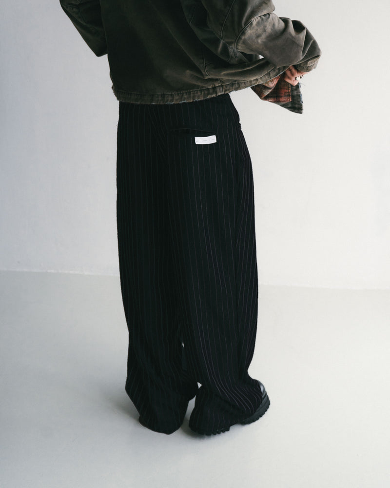 
                  
                    Pleated Dark Stripe Wide Trousers Black 【M25-11BK】
                  
                