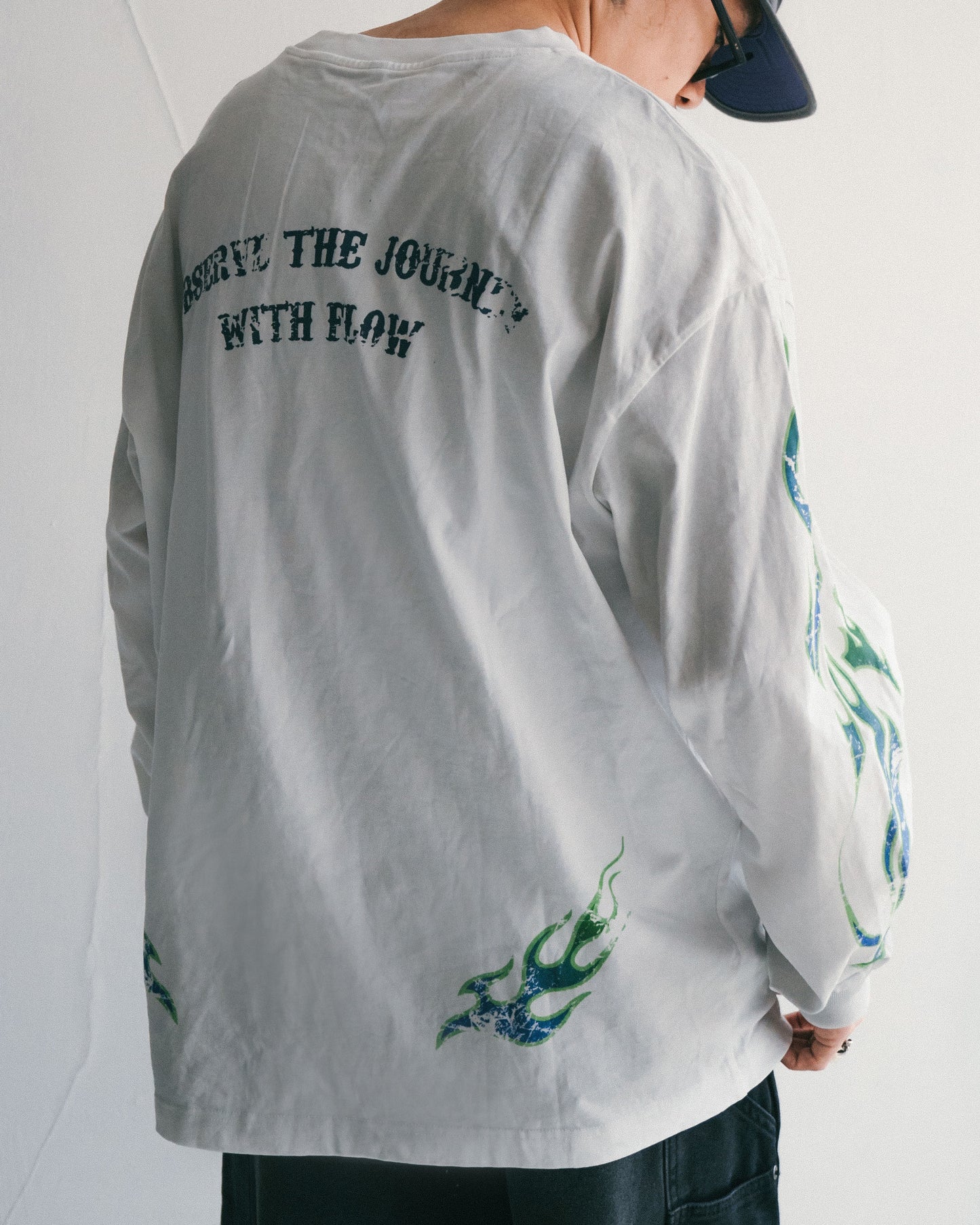 
                  
                    Faded Flame LS Greyish White【M24-T22GW】
                  
                