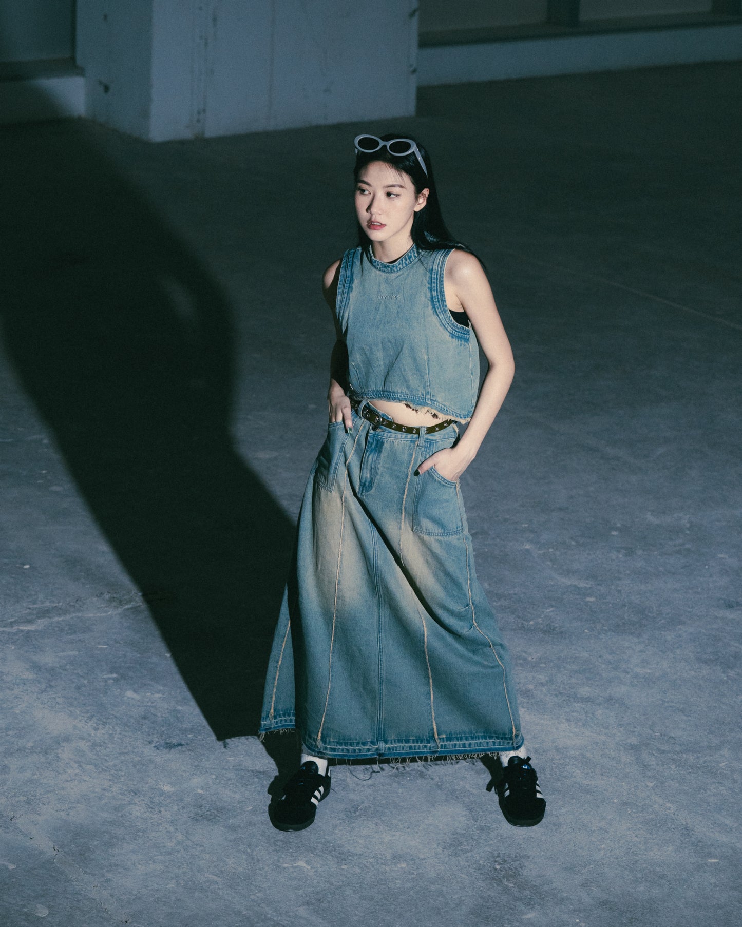 
                  
                    Damage Denim Full Skirts Light Indigo【L24-35IN】
                  
                