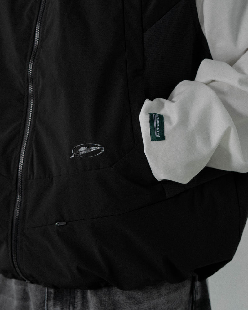 
                  
                    Tech Track Vest Black【M23-43BK】
                  
                