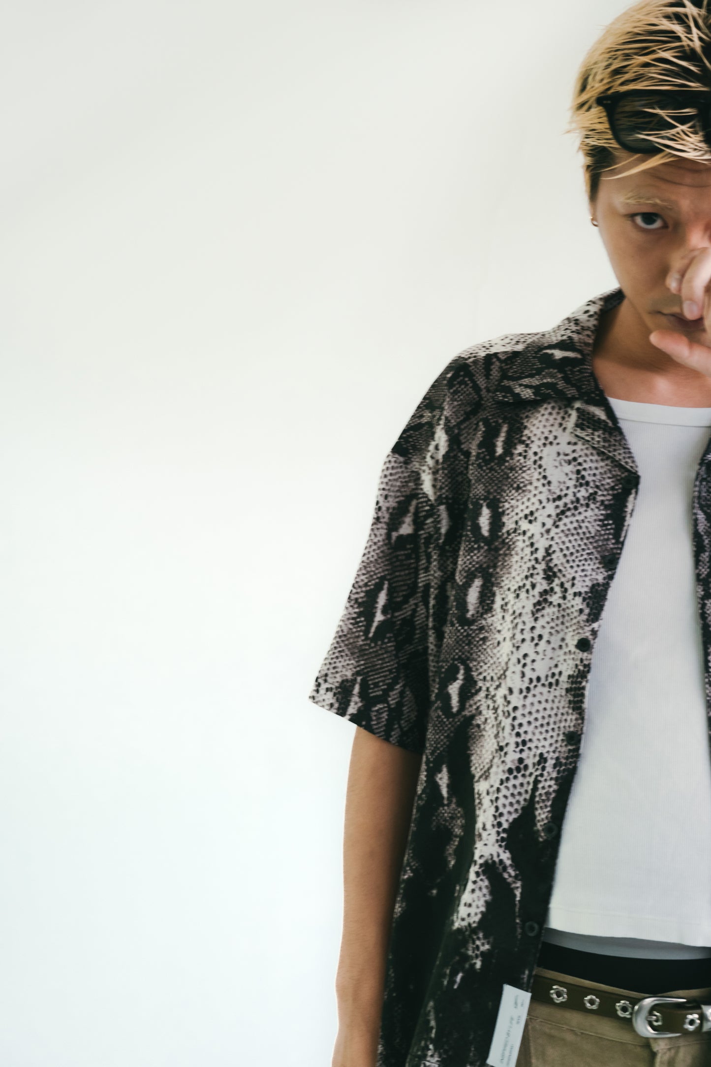 
                  
                    Snake Print With Flame Shirt Cream【M25-19CM】
                  
                