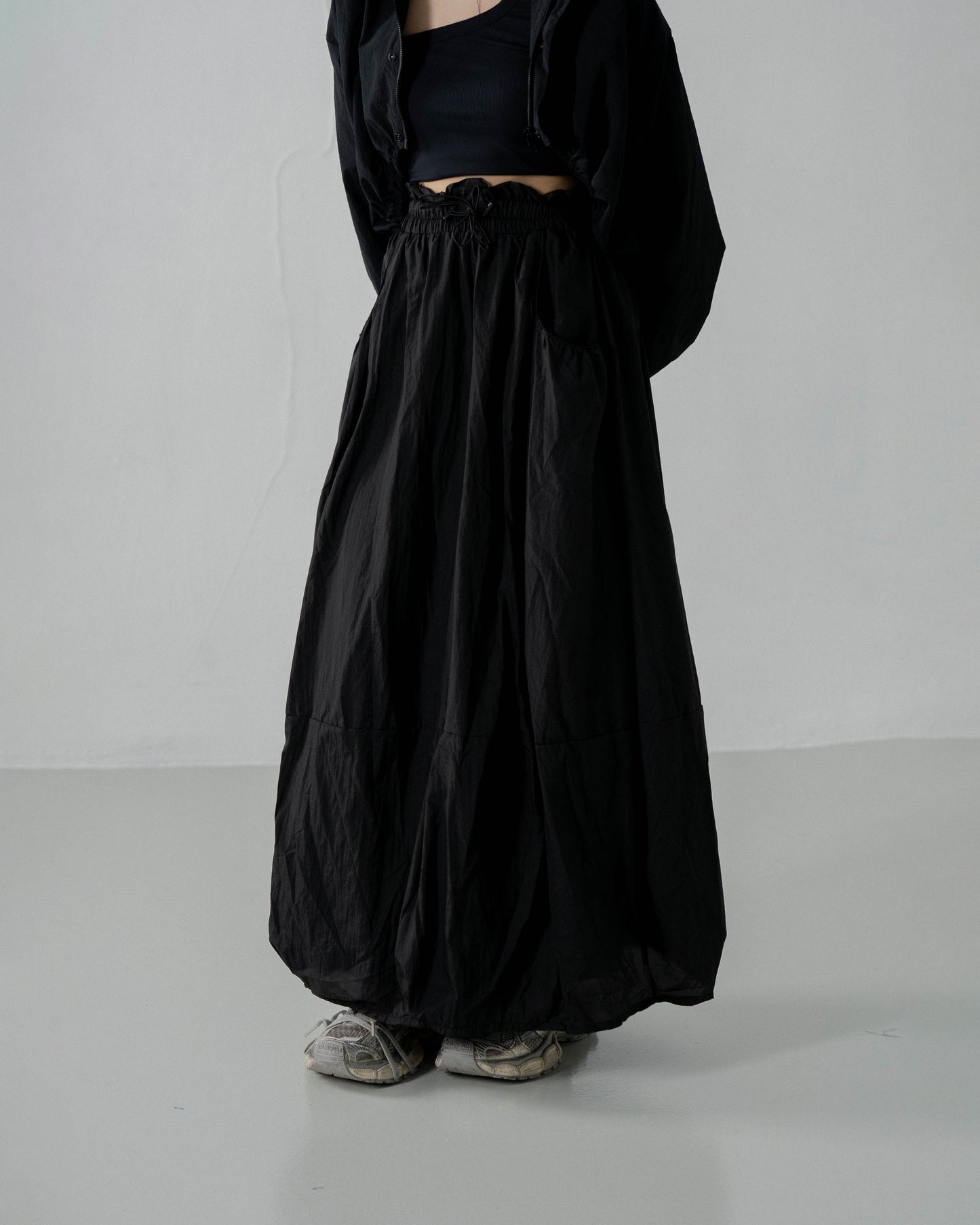 
                  
                    Flounce Puffy Full Skirt Black【L23-18bk】
                  
                