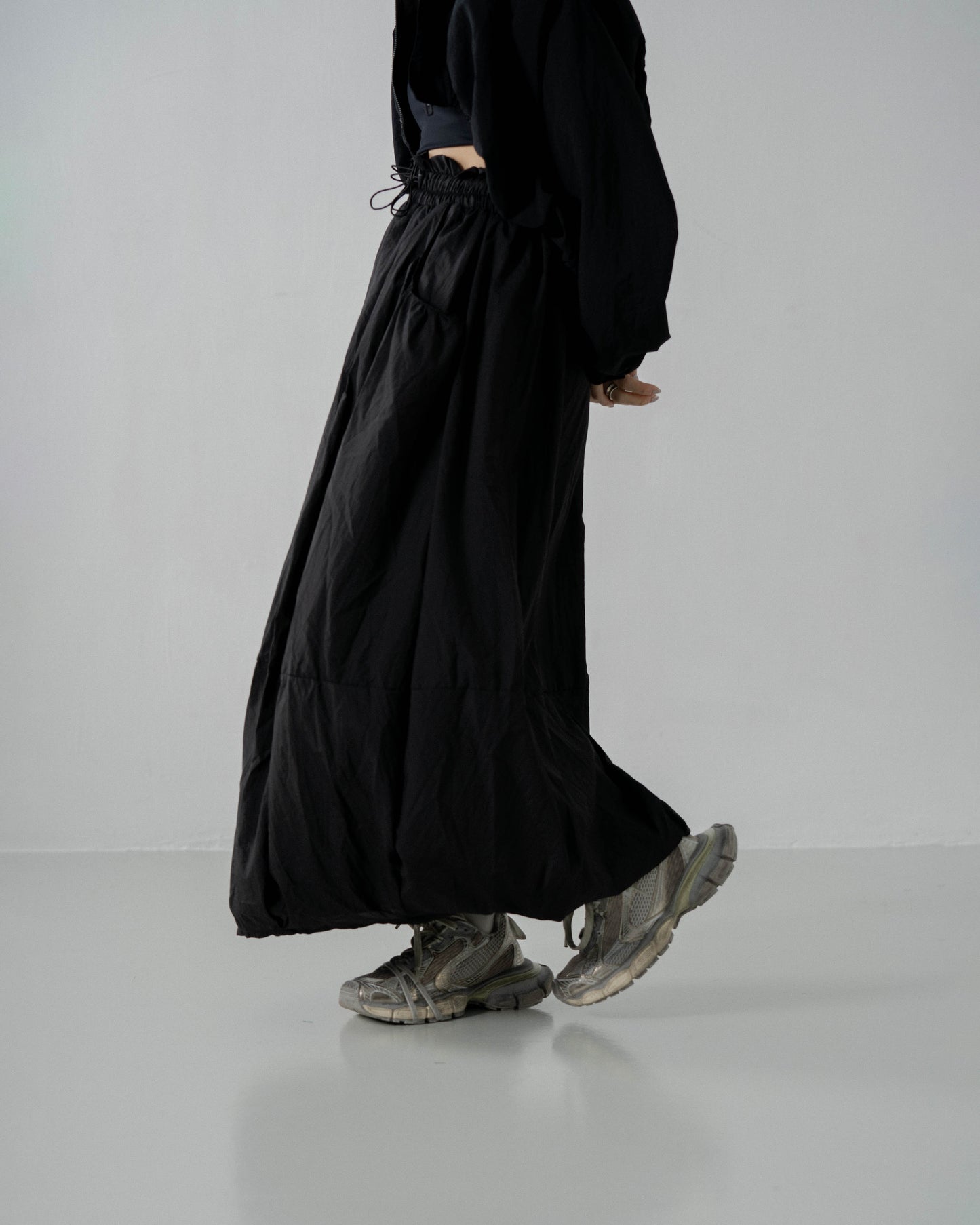 
                  
                    Flounce Puffy Full Skirt Black【L23-18bk】
                  
                