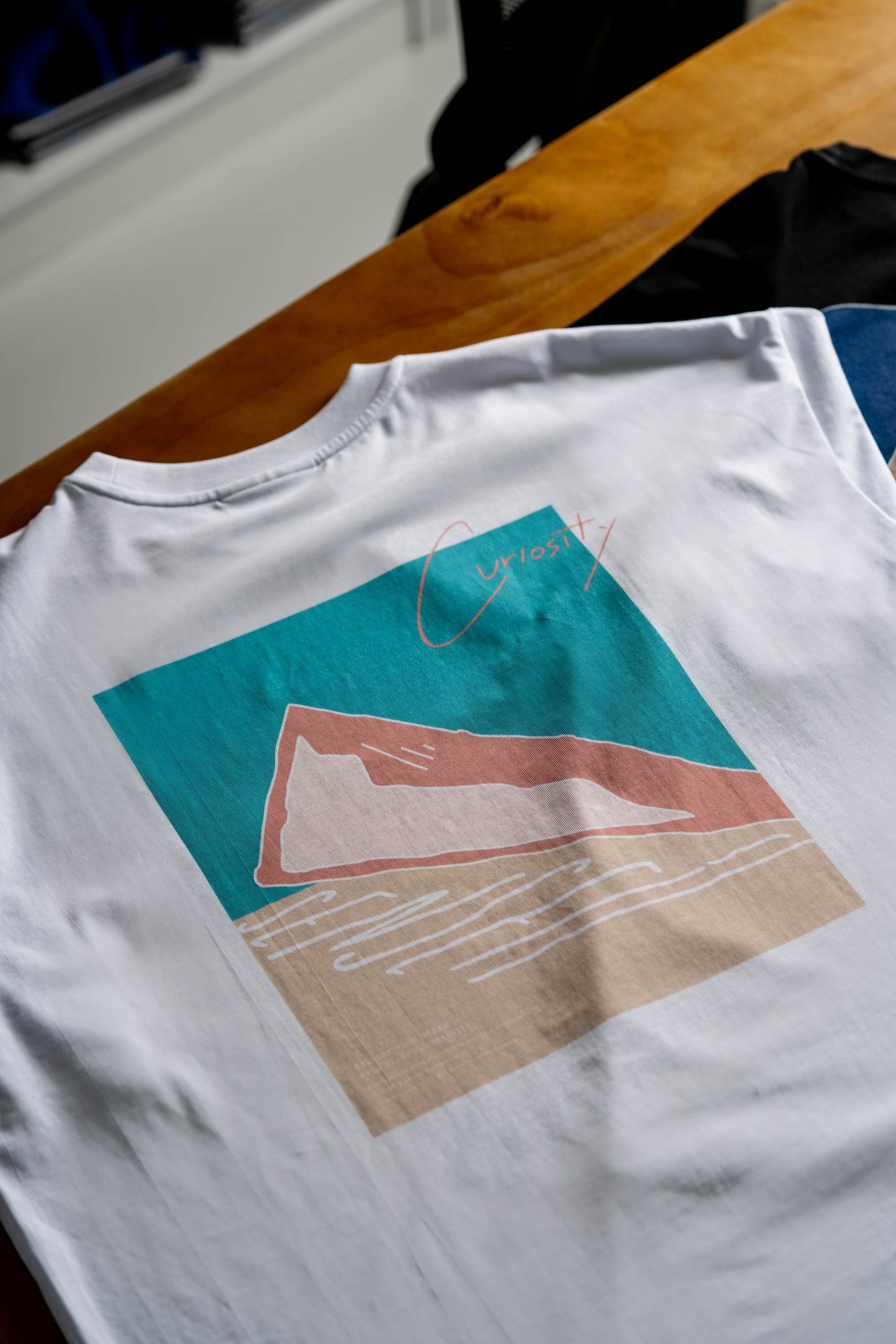 
                  
                    Graphic 11 SS White【M23-T11WH】
                  
                