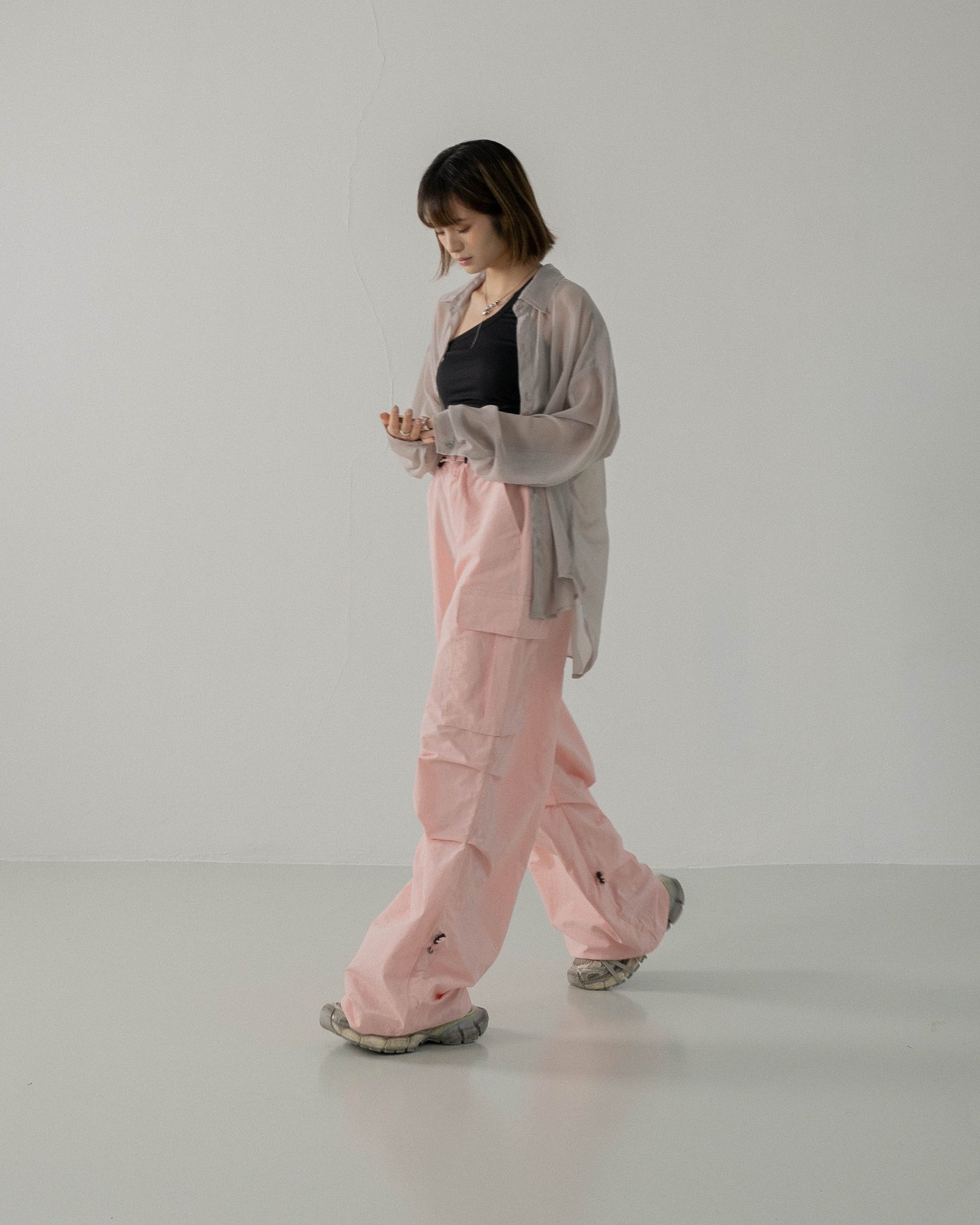 
                  
                    Wide Cut Parachute Cargo Pants Crepe Pink【L23-38CP】
                  
                