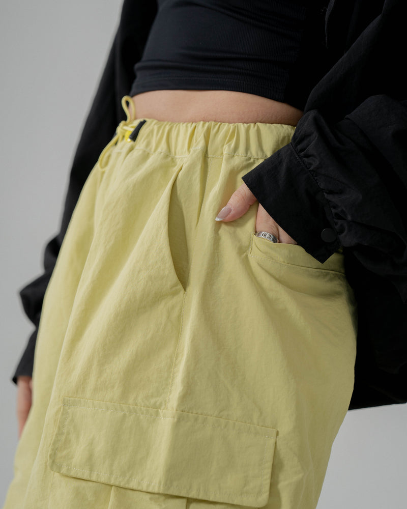 
                  
                    Wide Cut Parachute Cargo Pants Lime Green【L23-38LG】
                  
                