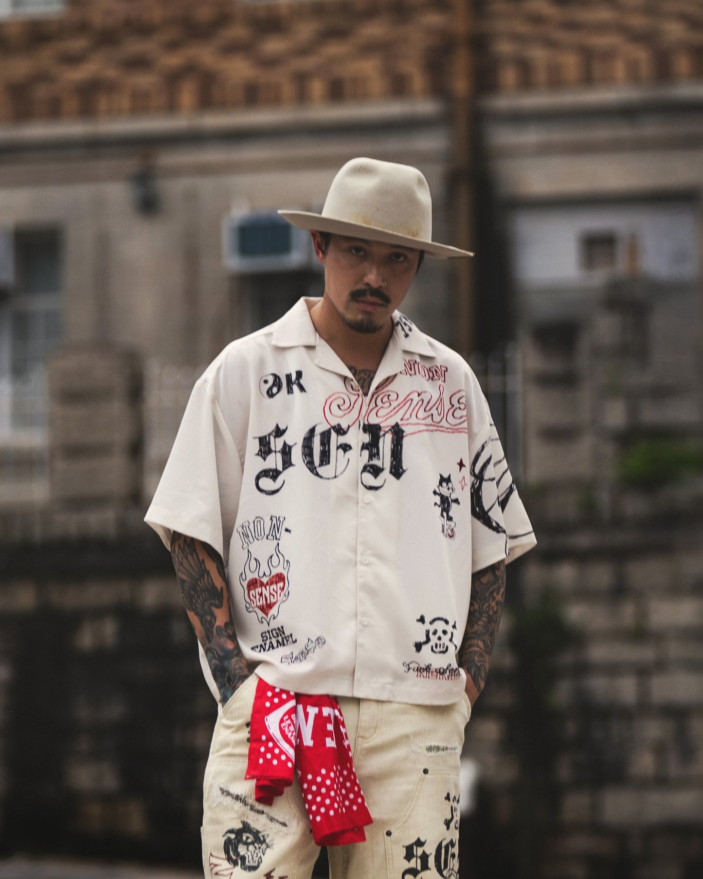 
                  
                    Graffiti Sketch Camp Shirt Ivory【Nonsense-05IY】
                  
                