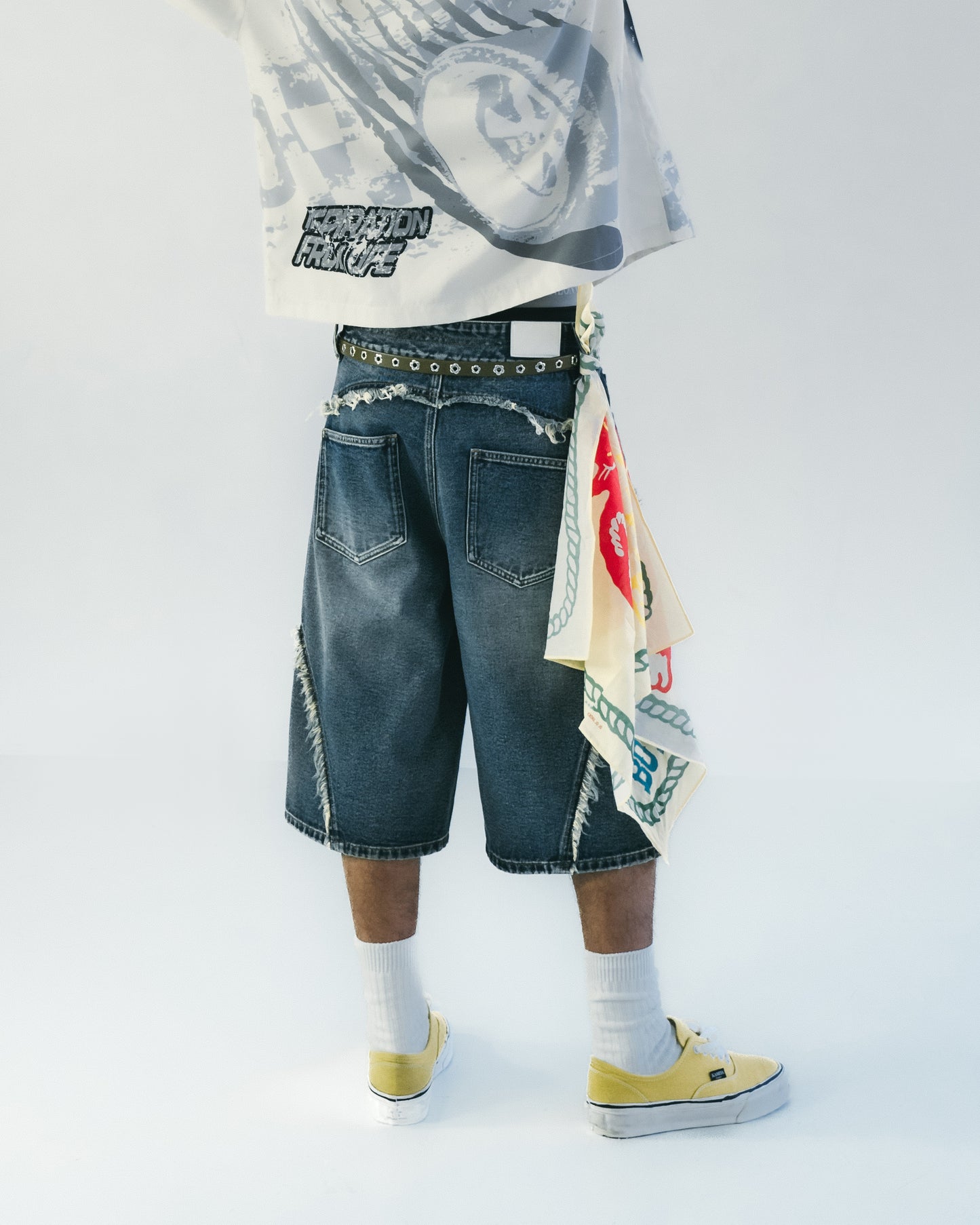 
                  
                    Twist Seam Carpi Pants Indigo【M25-25IN】
                  
                