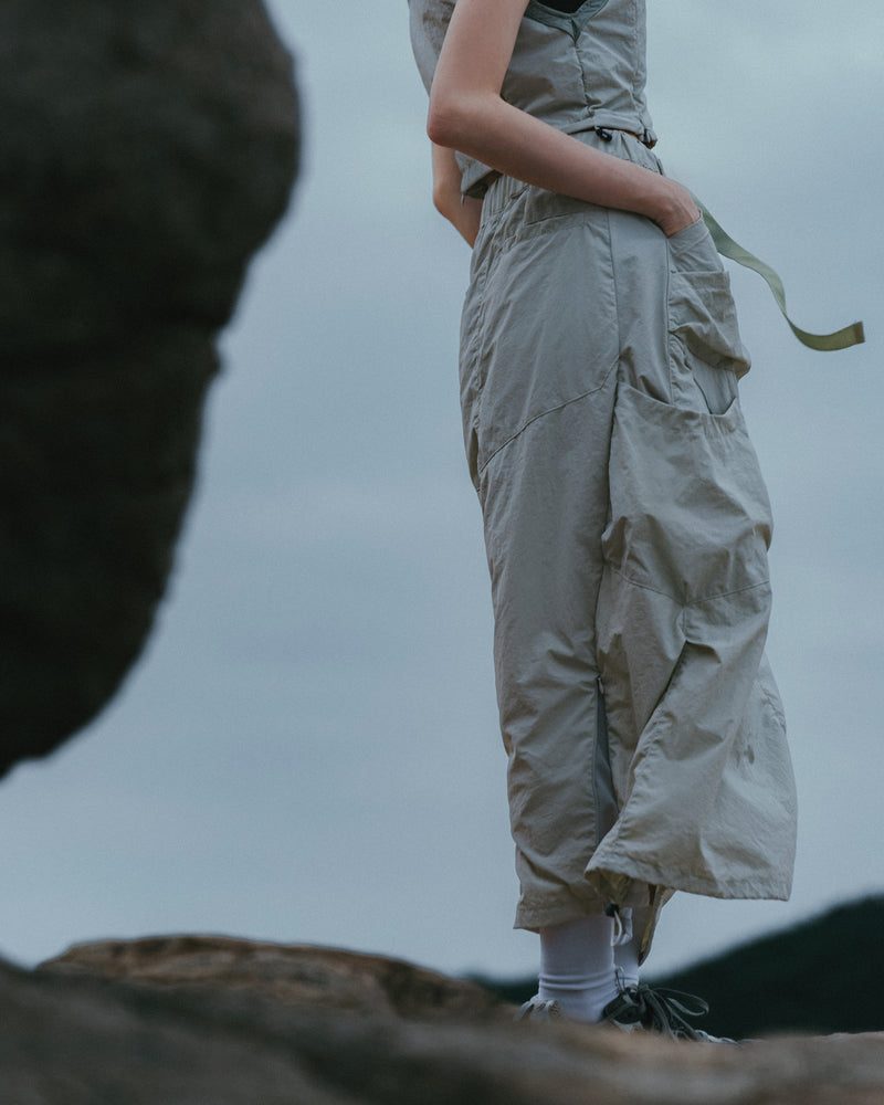 
                  
                    octo gambol x sense Fissure Technical Skirts Ivory【S25-OS-WSIY】
                  
                