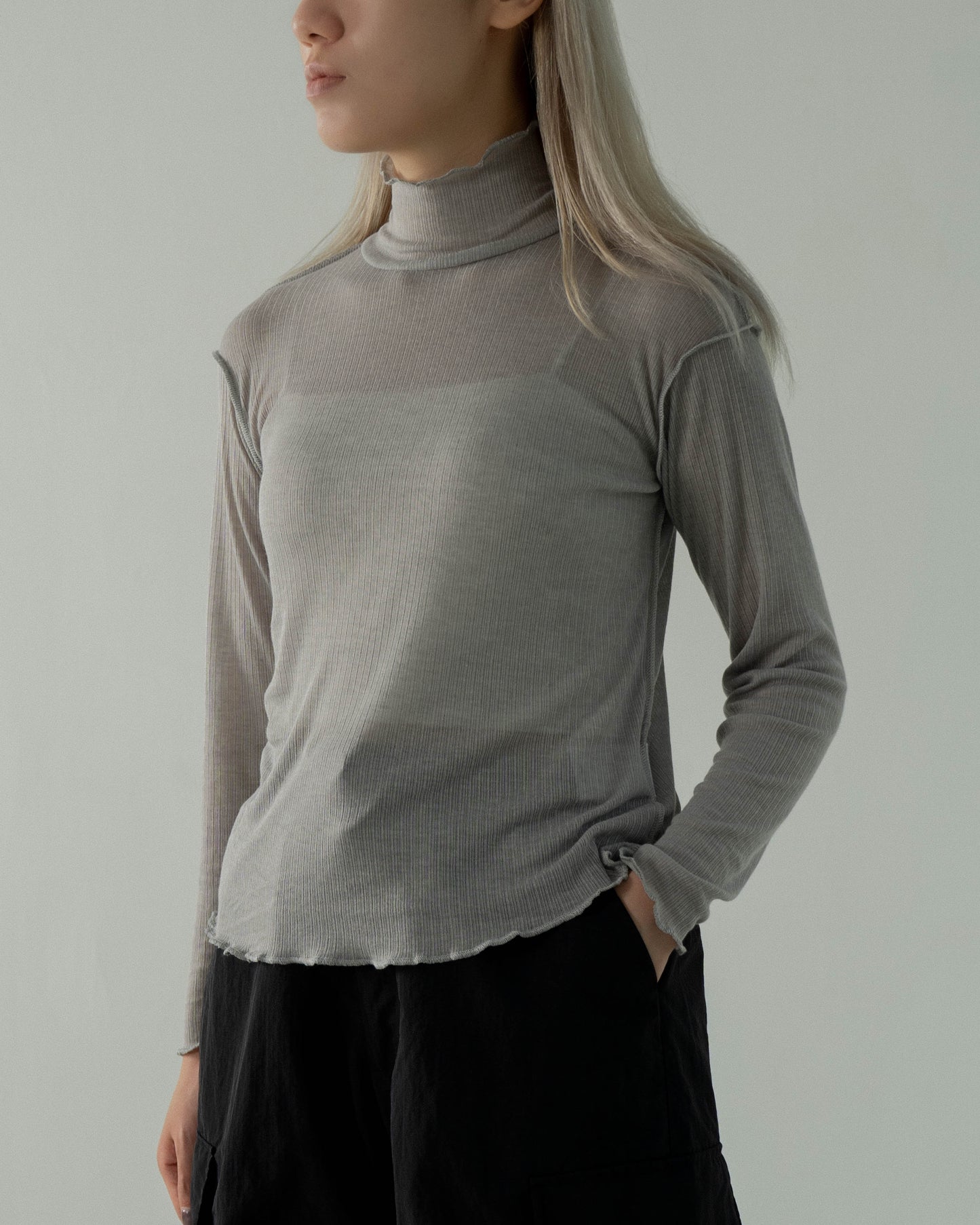 
                  
                    High Neck Light Cotton Top Grey【L23-40GY】
                  
                