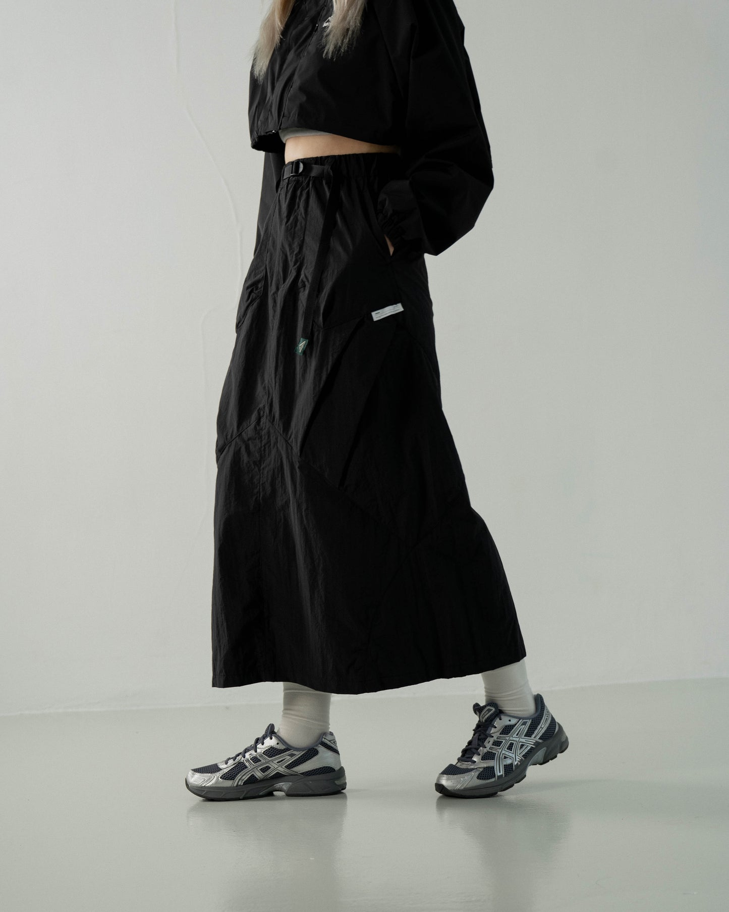
                  
                    Parachute Straight Skirt Black【L23-27BK】
                  
                