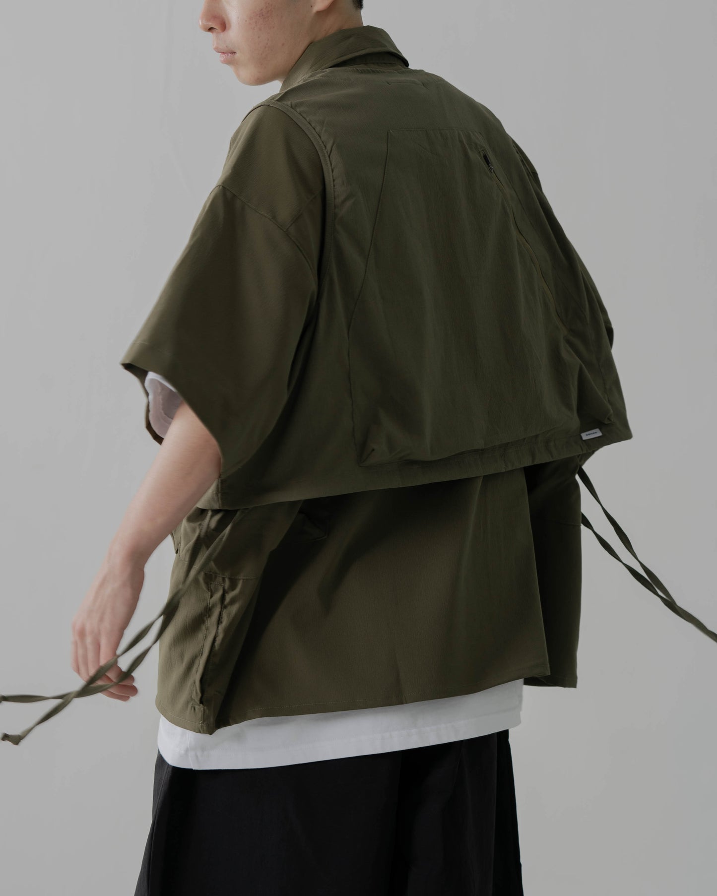 
                  
                    Half Cut Vest Olive【M23-06OL】
                  
                