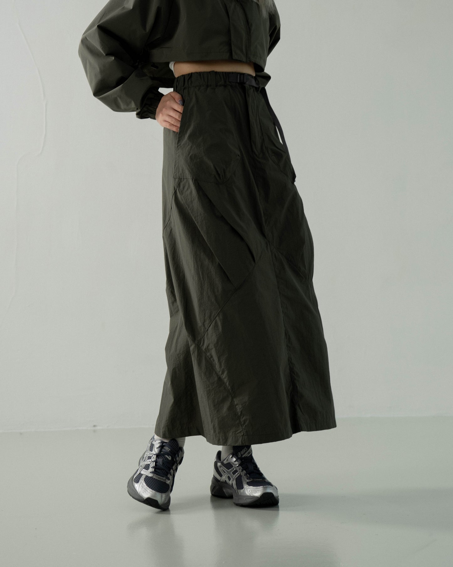 
                  
                    Parachute Straight Skirt Green【L23-27GN】
                  
                