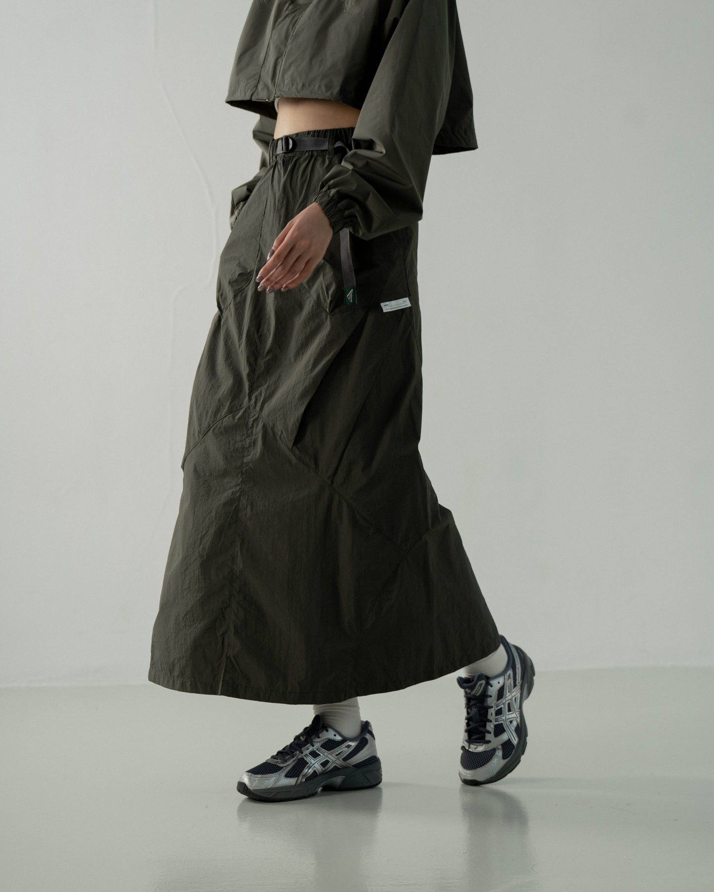 
                  
                    Parachute Straight Skirt Green【L23-27GN】
                  
                