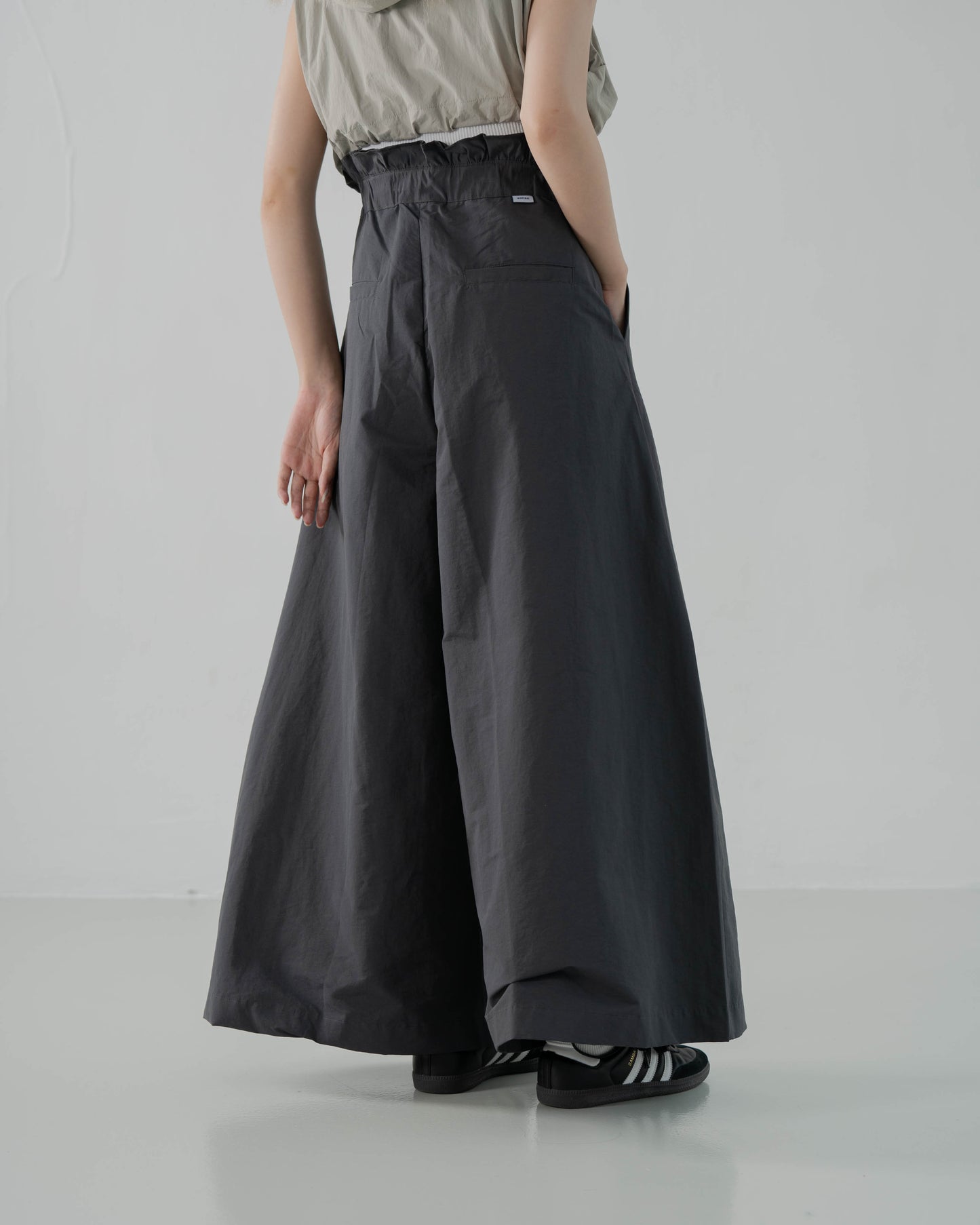 
                  
                    Waffle High Waist Pants Grey【L23-11GY】
                  
                