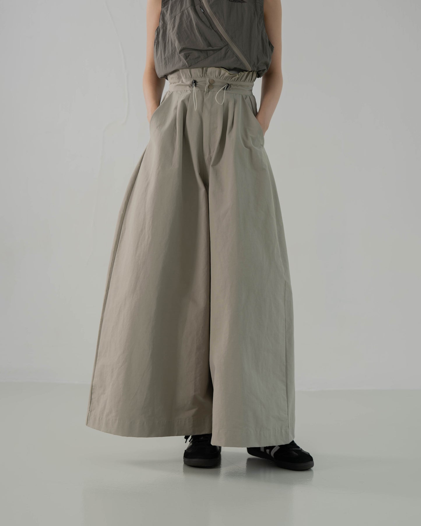 
                  
                    Waffle High Waist Pants Khaki【L23-11KA】
                  
                