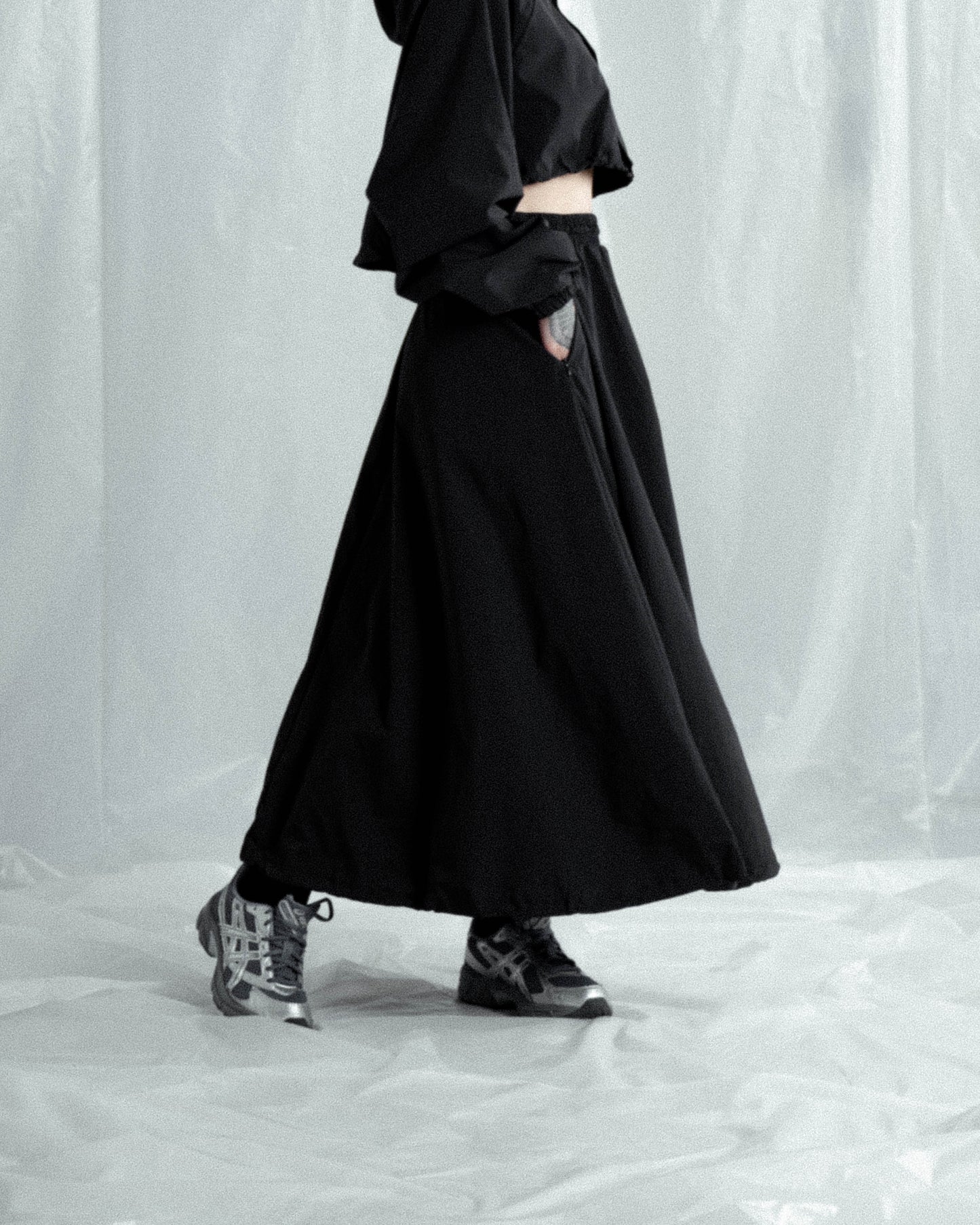 
                  
                    Sporty Nylon Full Skirts Black【L23-12BK】
                  
                